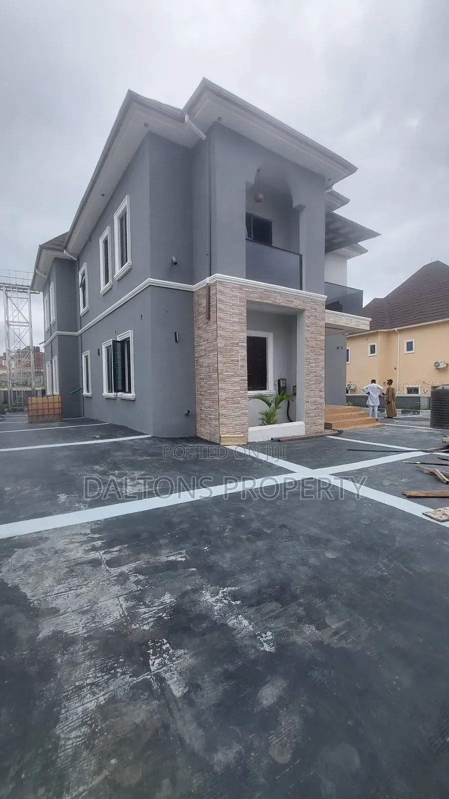 5bdrm Duplex in Penthouse Estate, Lugbe District for sale