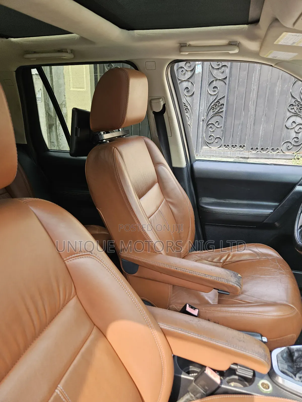 Land Rover Discovery 2012 White