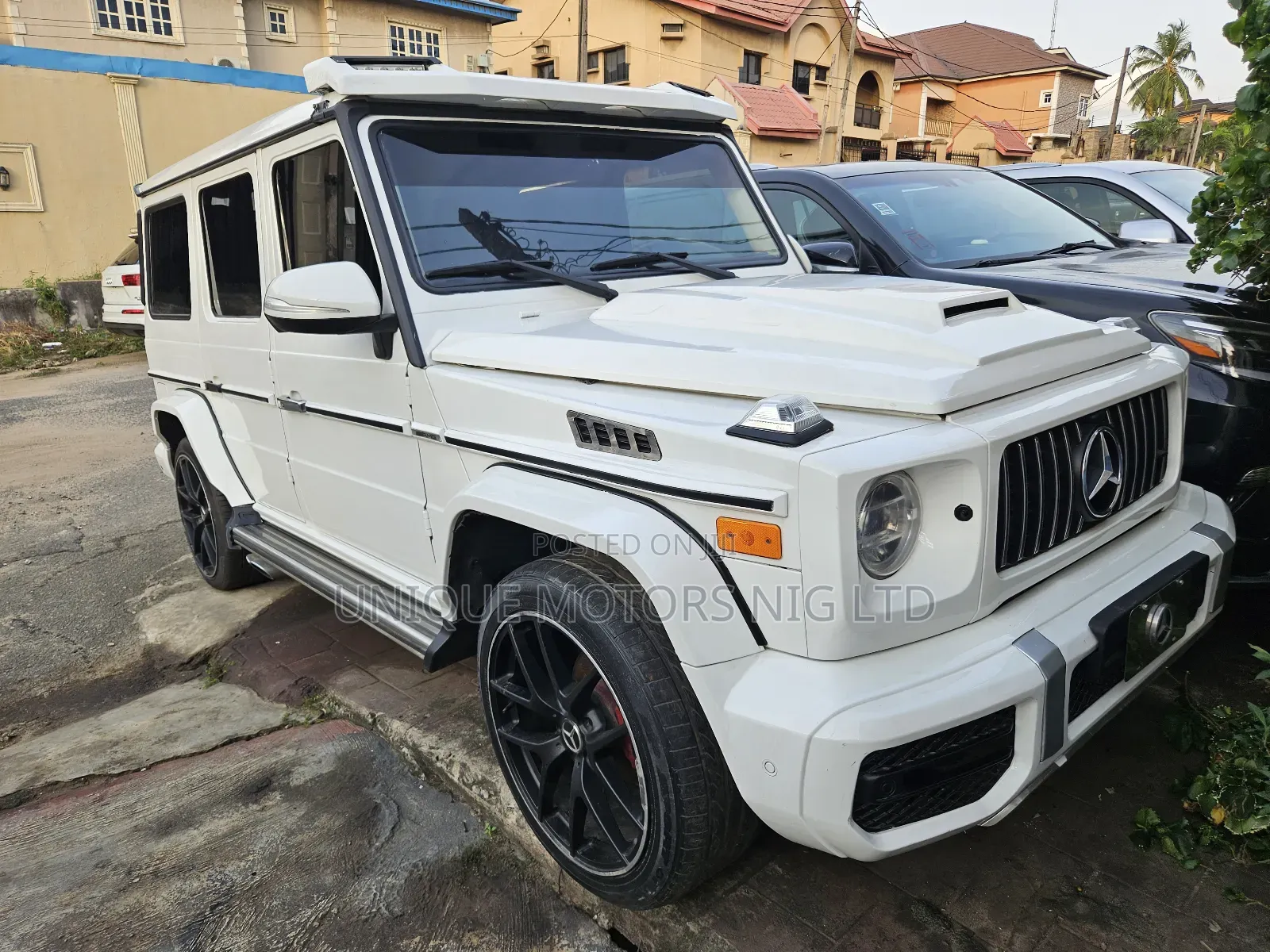 Mercedes-Benz G-Class Base G 550 AWD 2010 White