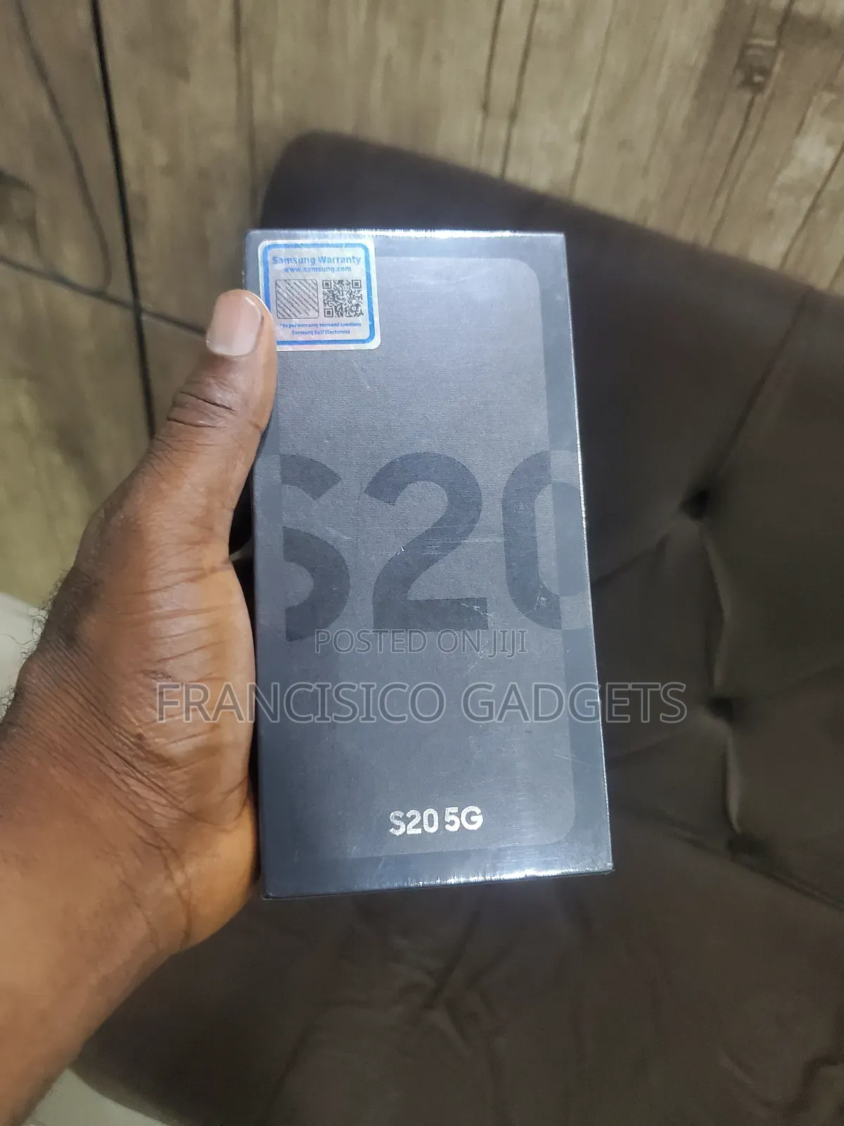 New Samsung Galaxy S20 128 GB Black
