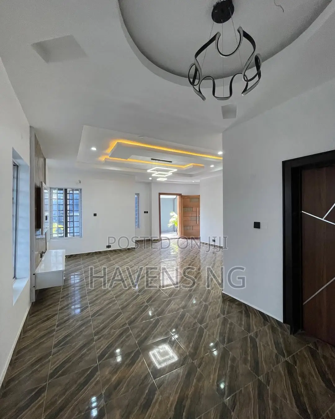 5bdrm Duplex in Ikate for sale