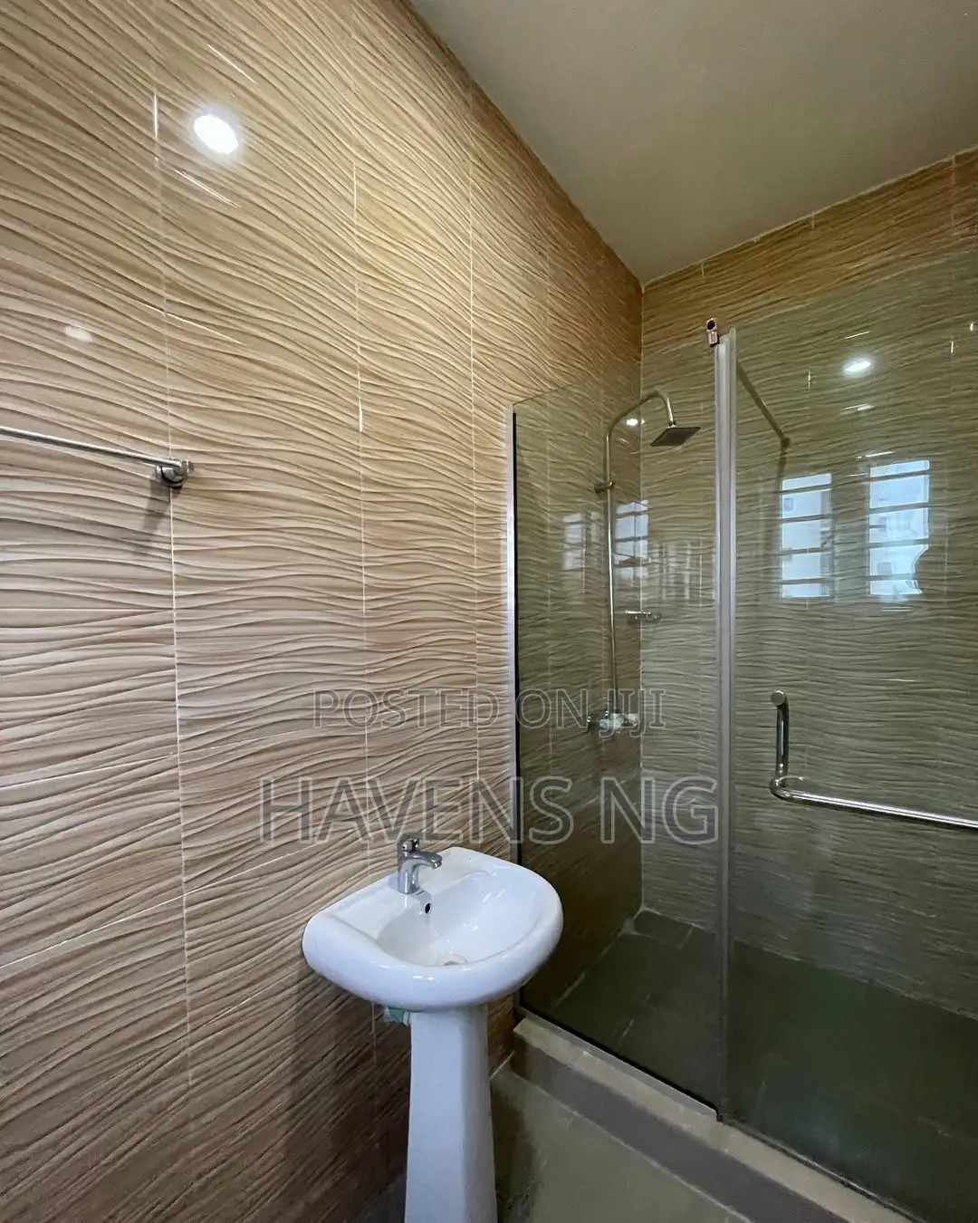 5bdrm Duplex in Ikate for sale