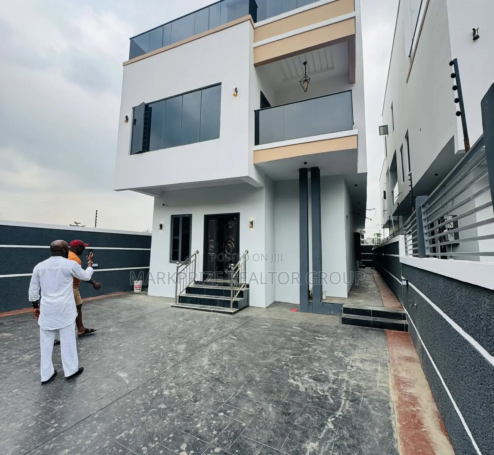 4bdrm Duplex in Opebi Ikeja Lagos for sale