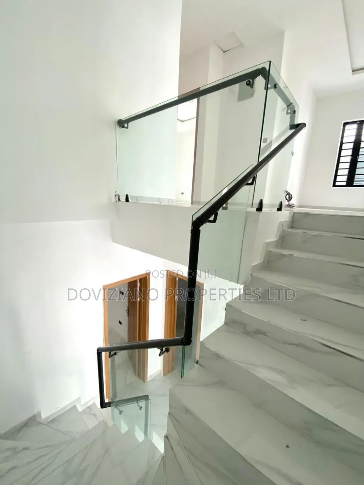4bdrm Duplex in Lekki for sale
