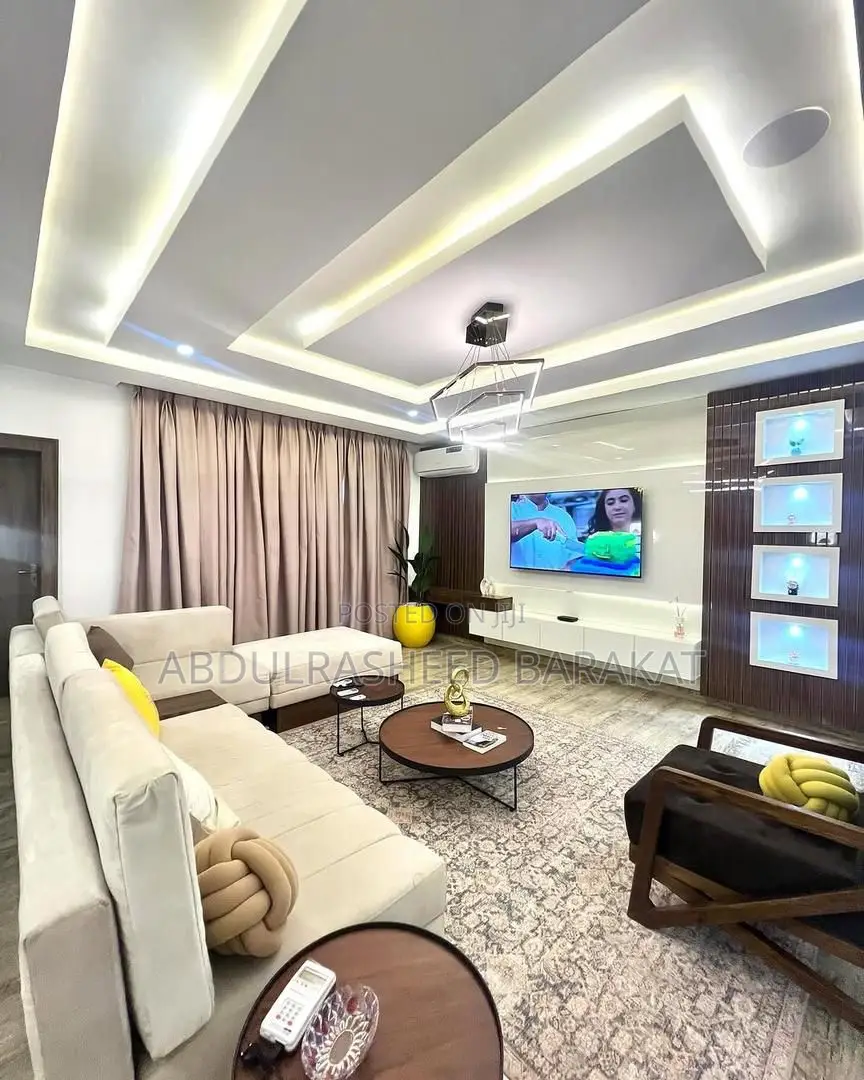 Luxury Three Bedroom Apartment