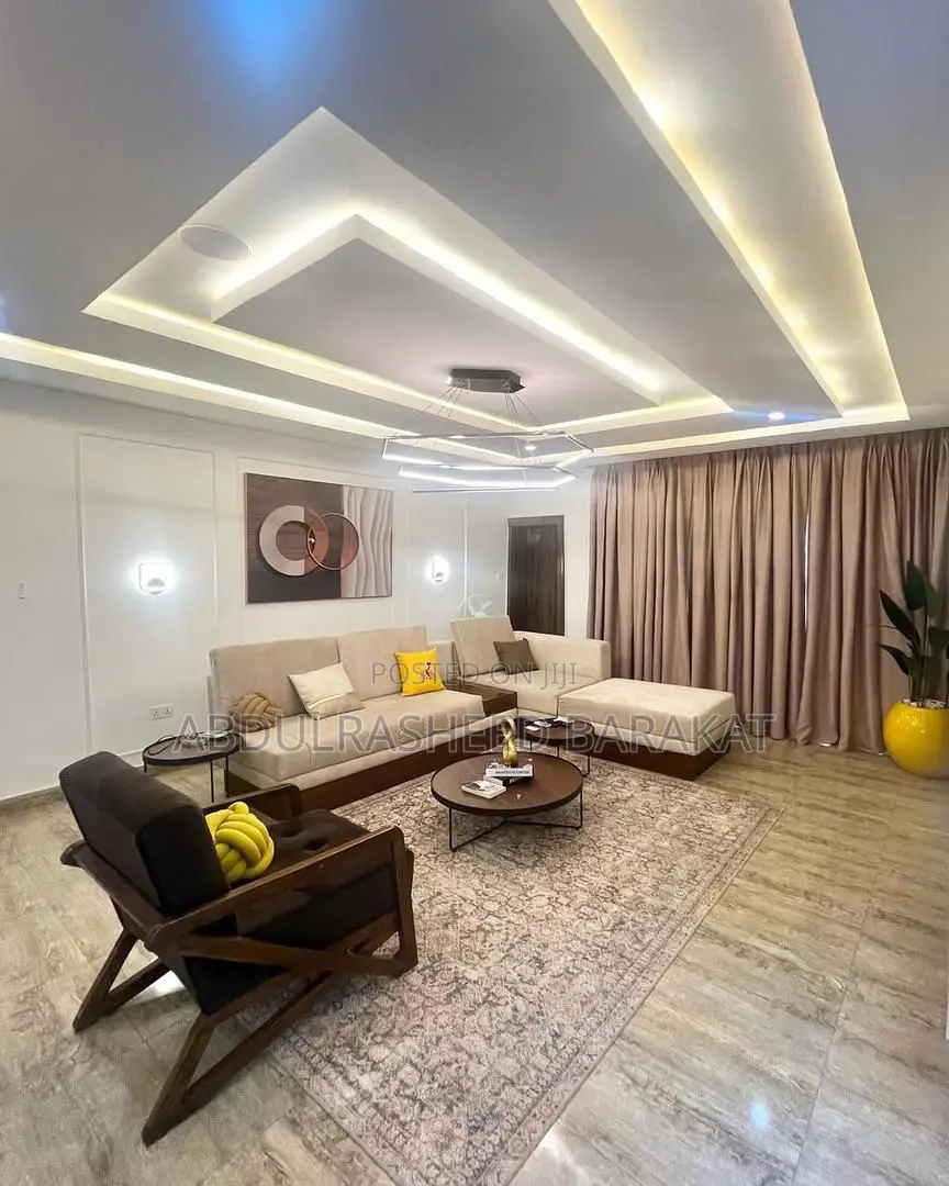 Luxury Three Bedroom Apartment