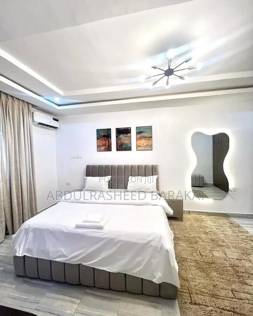 Luxury Three Bedroom Apartment