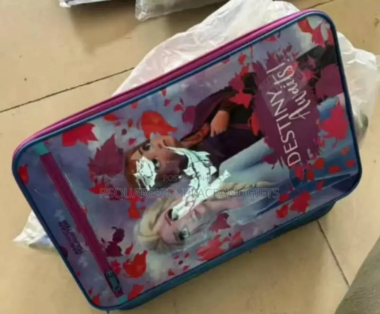 Travel Box/Souvenir (Only Female)