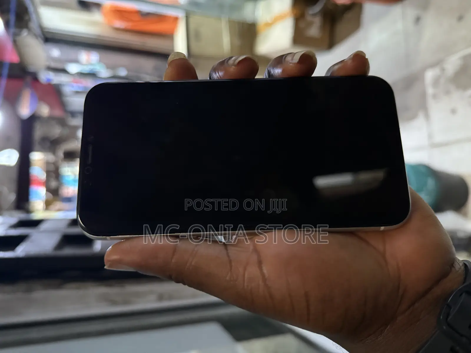 Apple iPhone XR 64 GB White