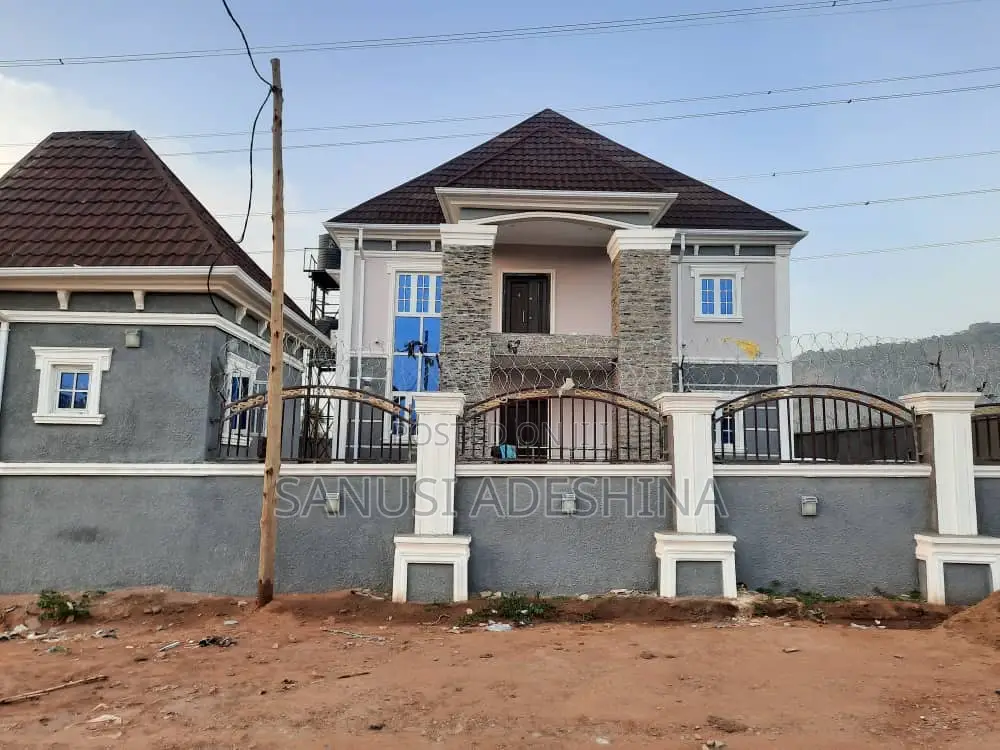 6bdrm Duplex in Kubwa Fo1 ,Fct Abuja for sale