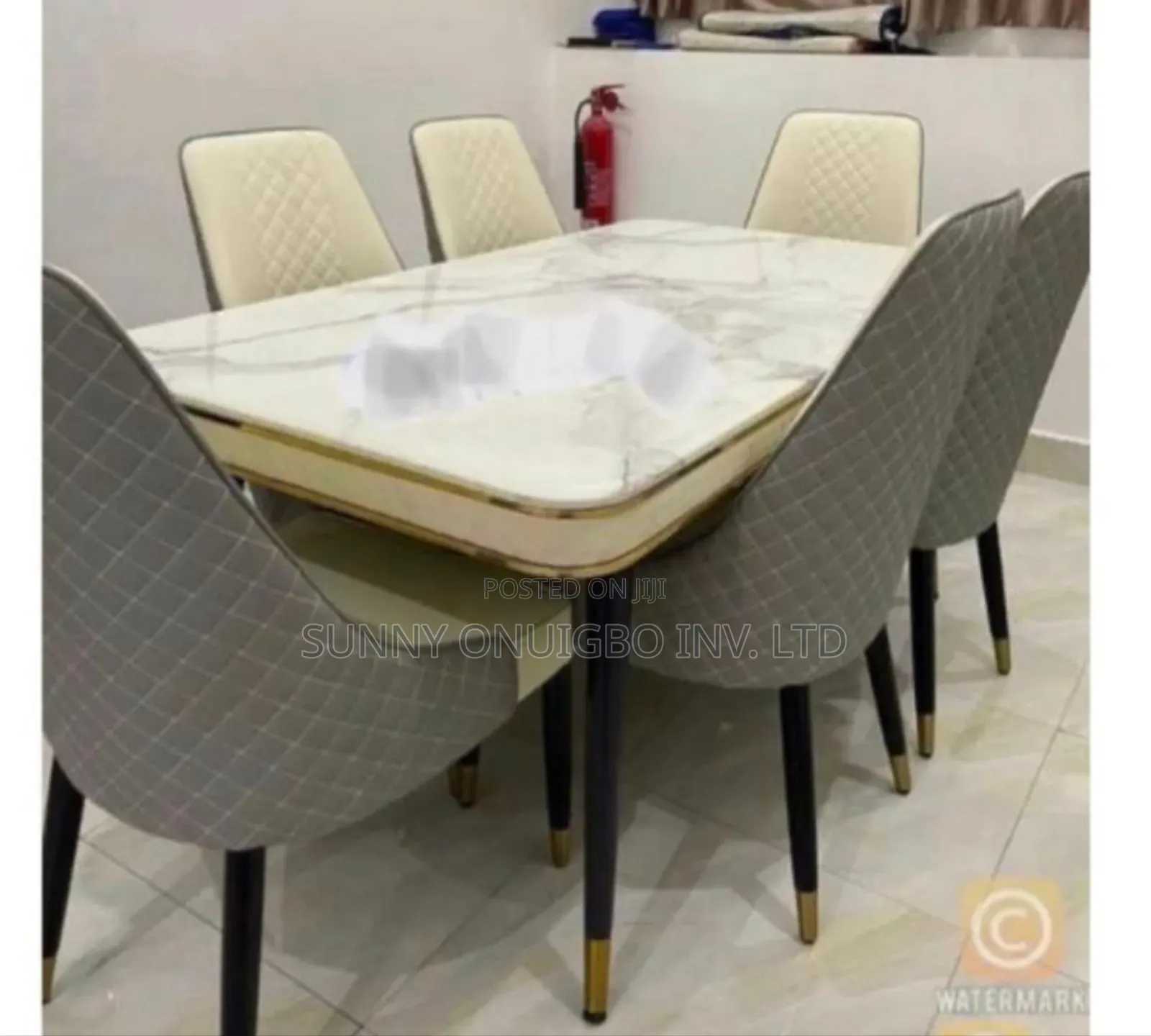 Luxury Dinning Table and Chairs
