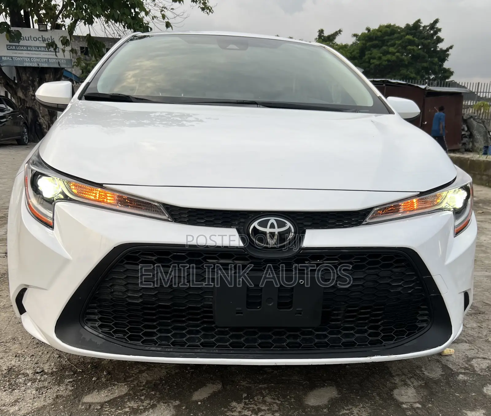 Toyota Corolla LE 2022 White