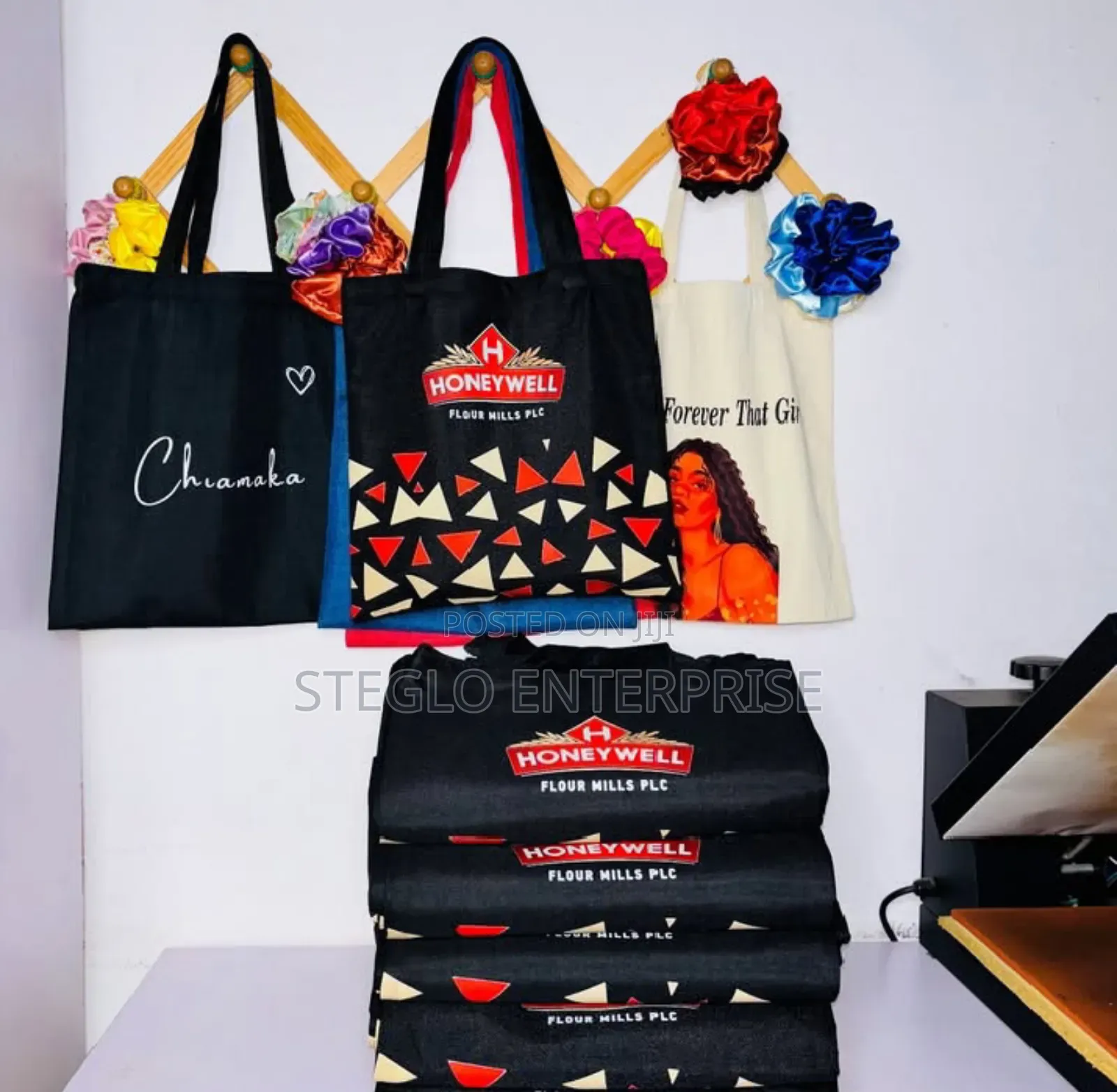 200 Unit of Tote Bags in for Souvenir
