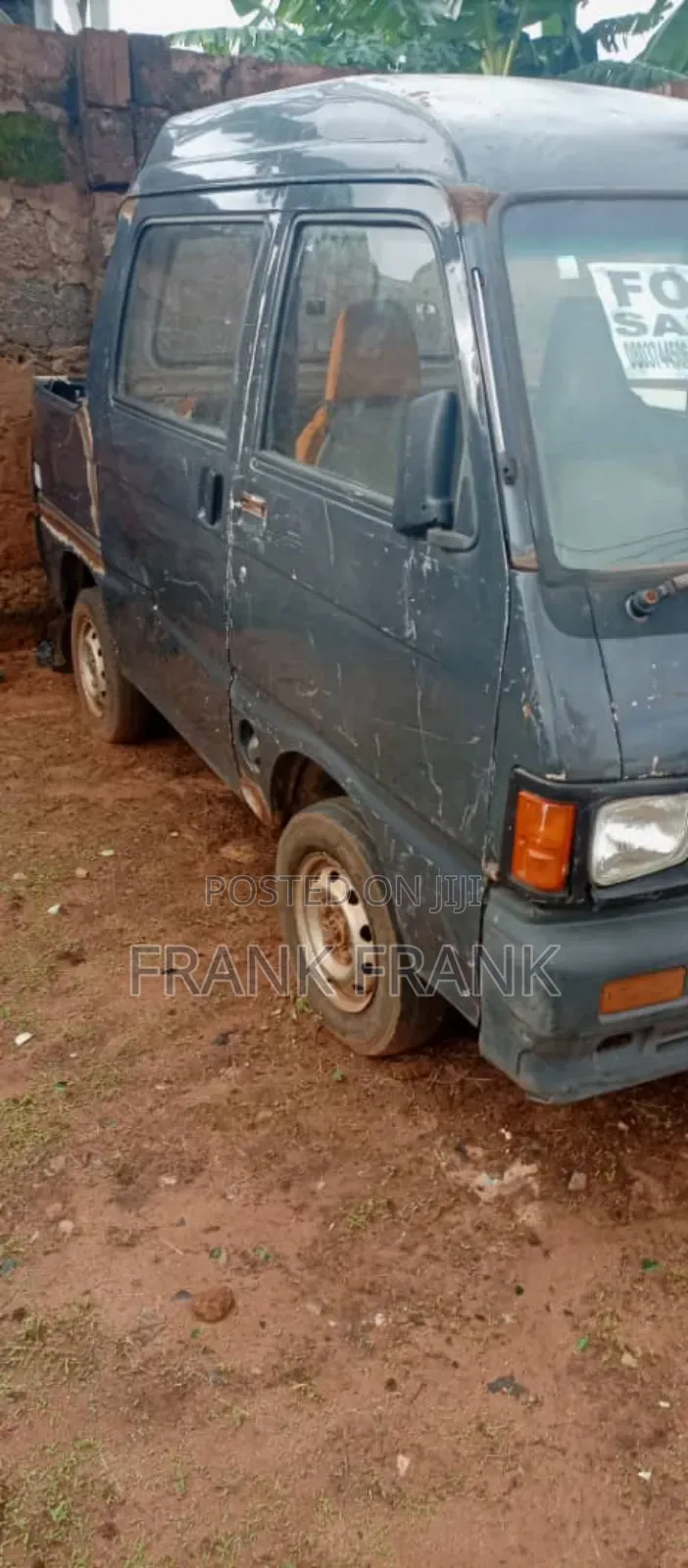 Shuttle Pickup 2000 Model Black