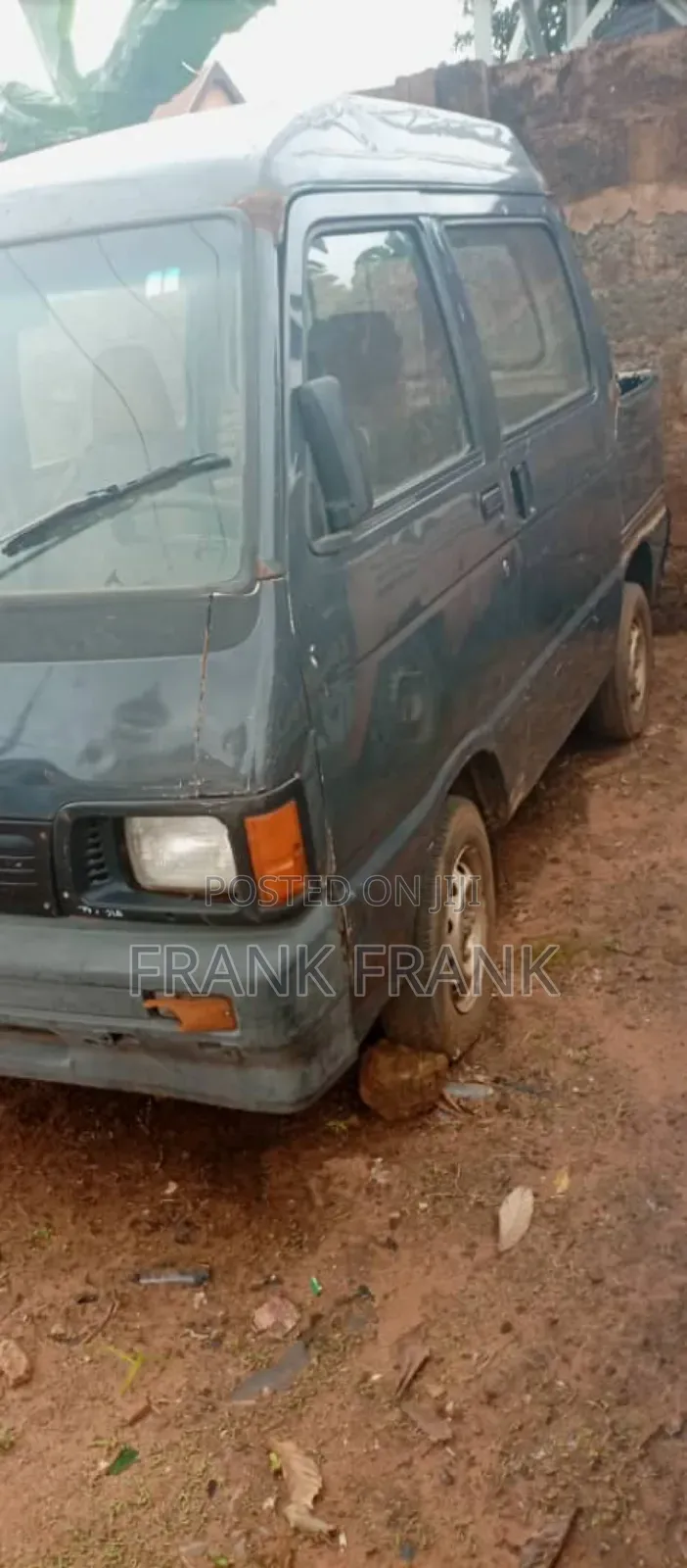 Shuttle Pickup 2000 Model Black