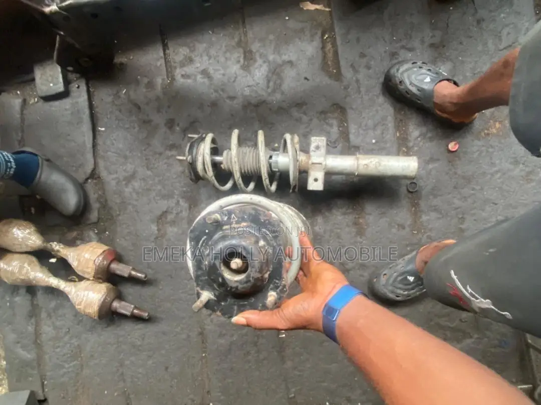 Front Shocks Absorbers GMC Acadia
