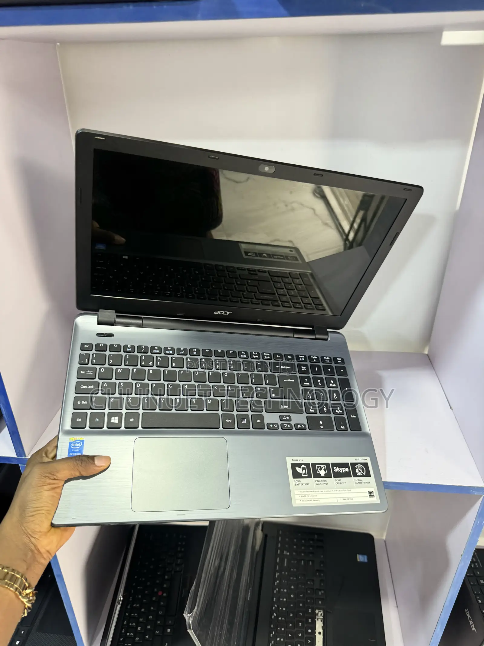 Laptop Acer Aspire ES1-511 4GB Intel Pentium HDD 320GB