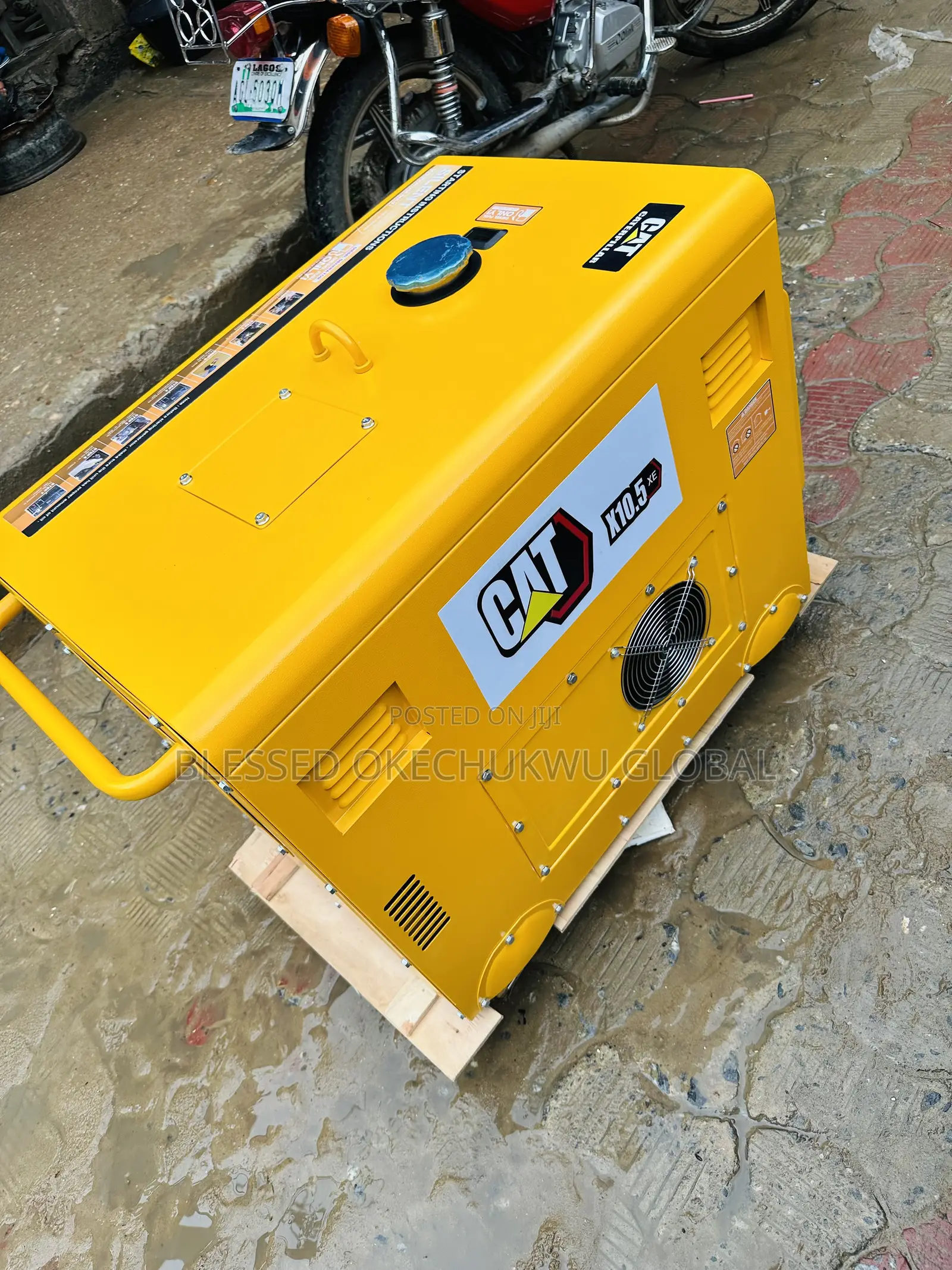 10.5kva Cat Caterpillar Soundproof Generator Uk Standard