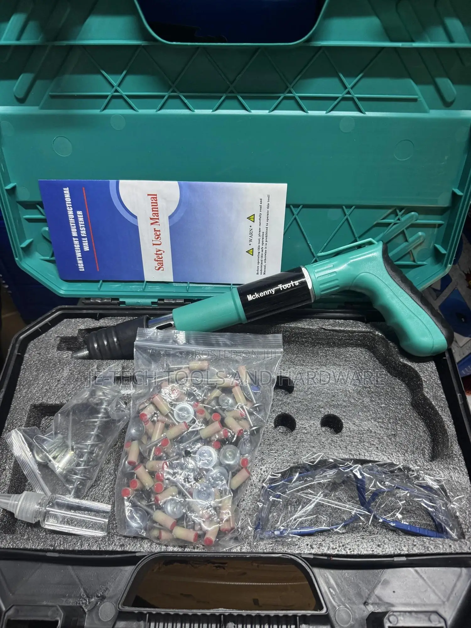 Manual Mini Steel Nail Gun (Nails, Safety Glasses)