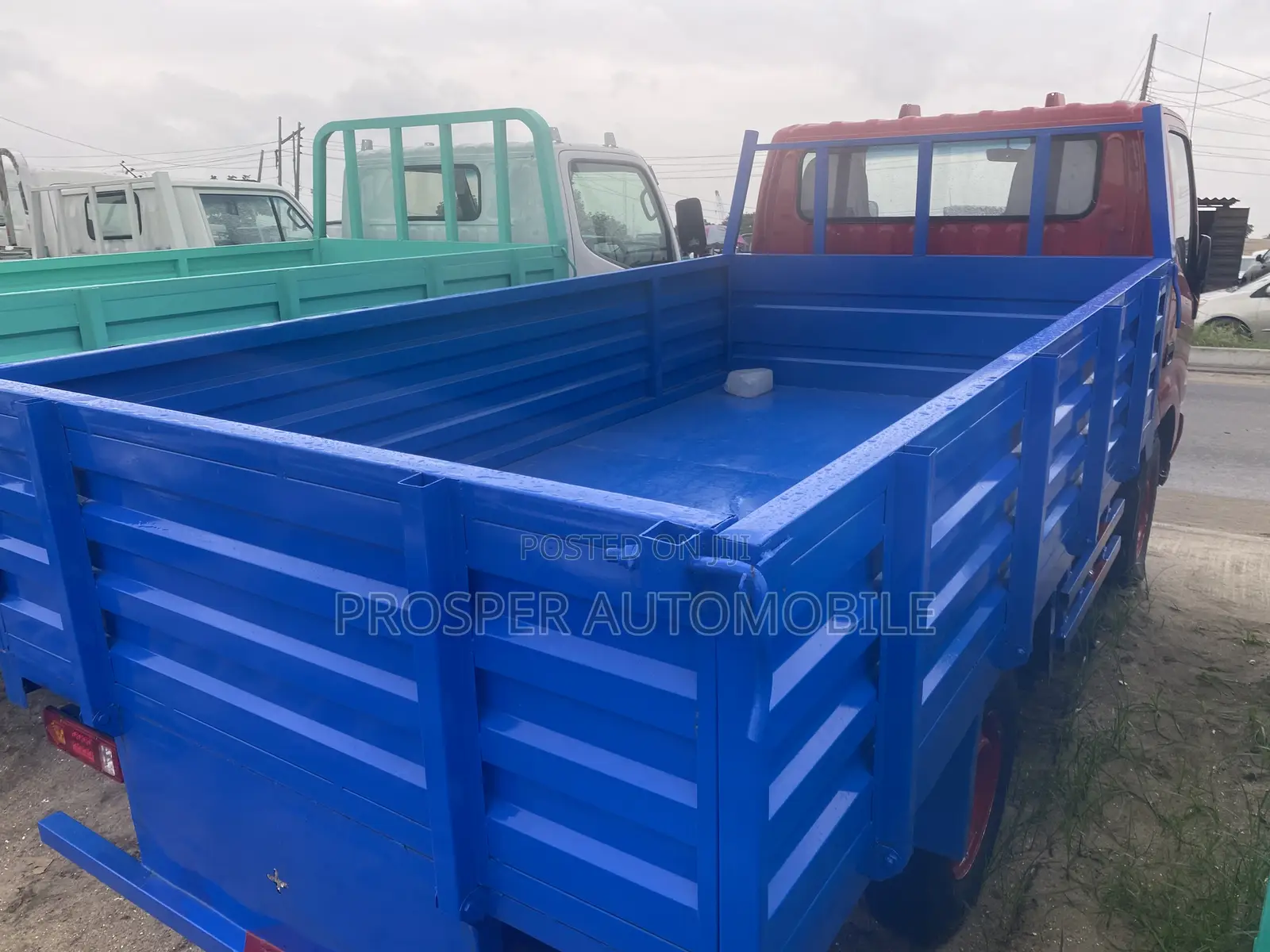 Toyota Dyna 150 Red Color
