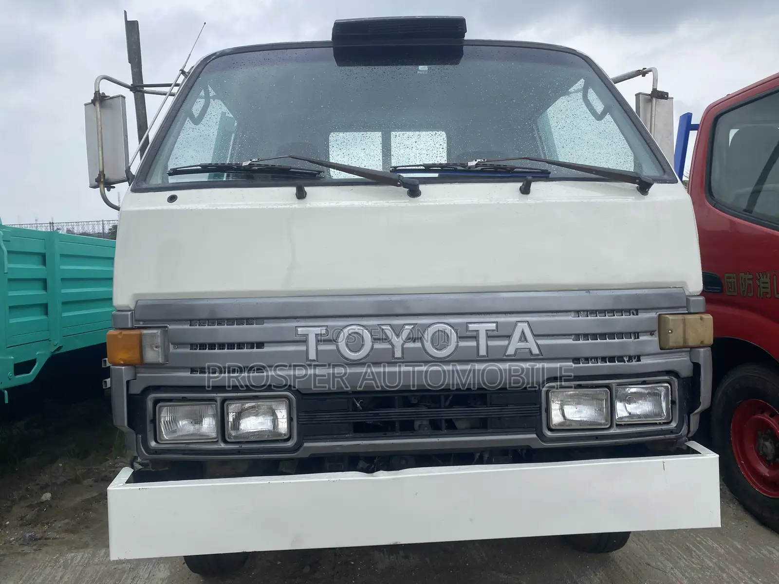Toyota Dyna 150 Green Color