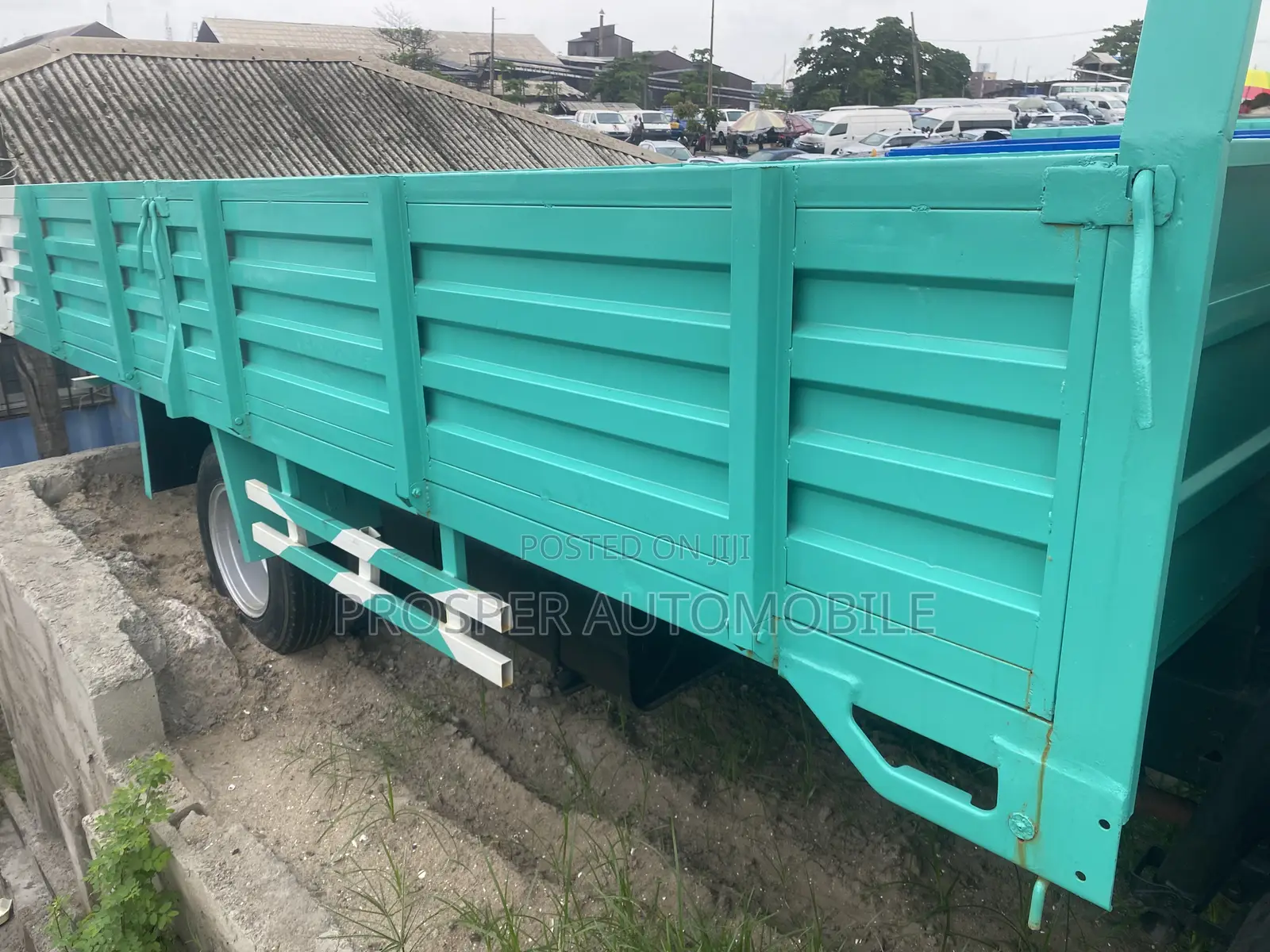 Toyota Dyna 300 Green Color