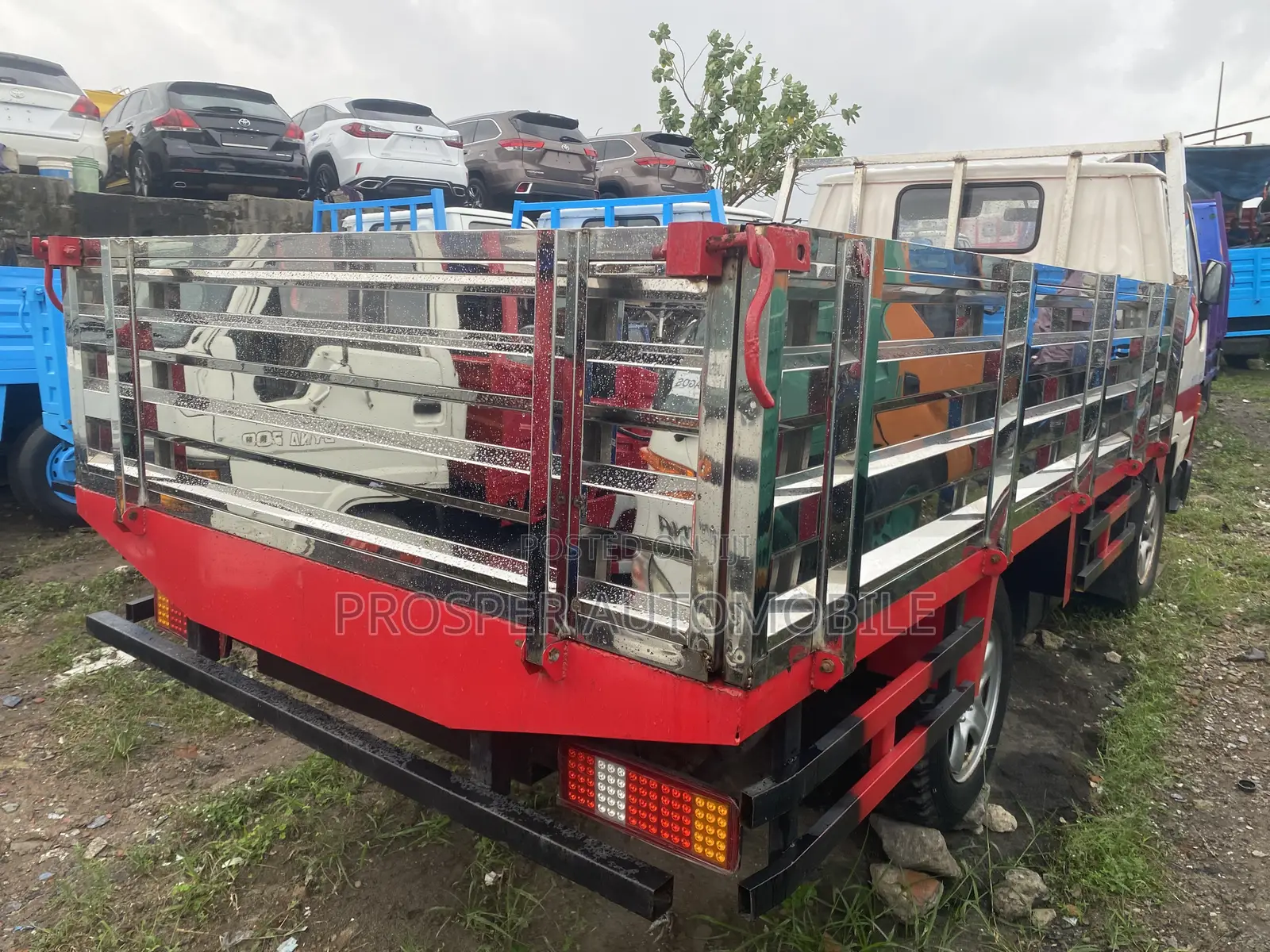 Toyota Dyna 100 Silver Color