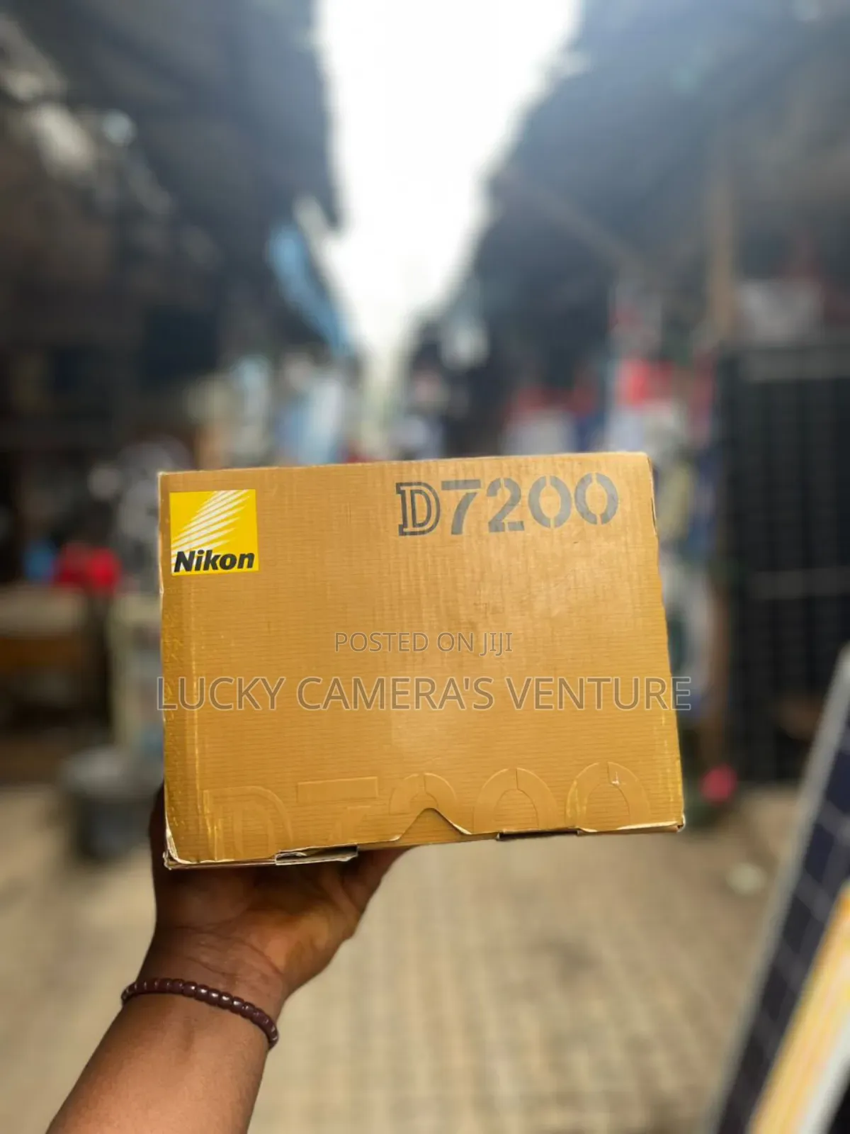 Nikon D7200 With 18-105mm Lens
