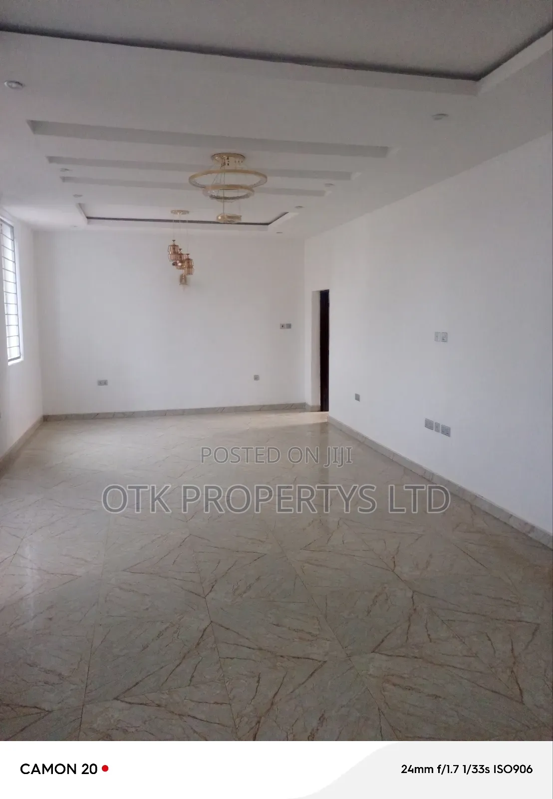 3bdrm Duplex in Cedar Wood City for sale