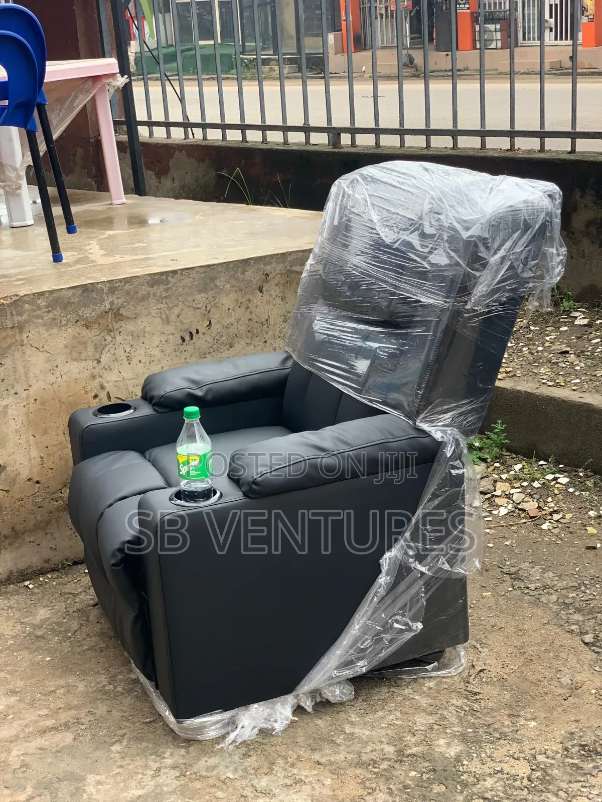 Recliner Cinema Chair With Cup Holder