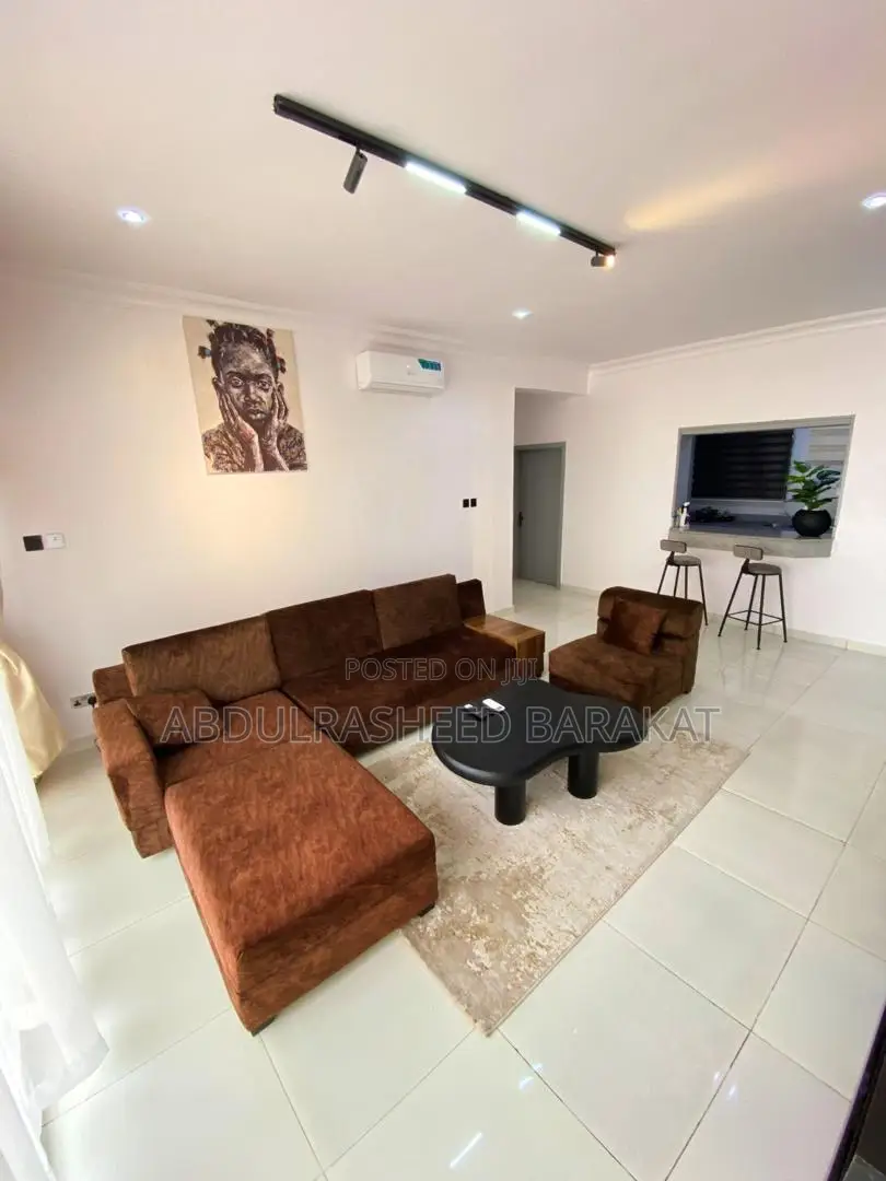 Luxury Spacious Three Bedroom Apartment With Balcony Nice Ambiance