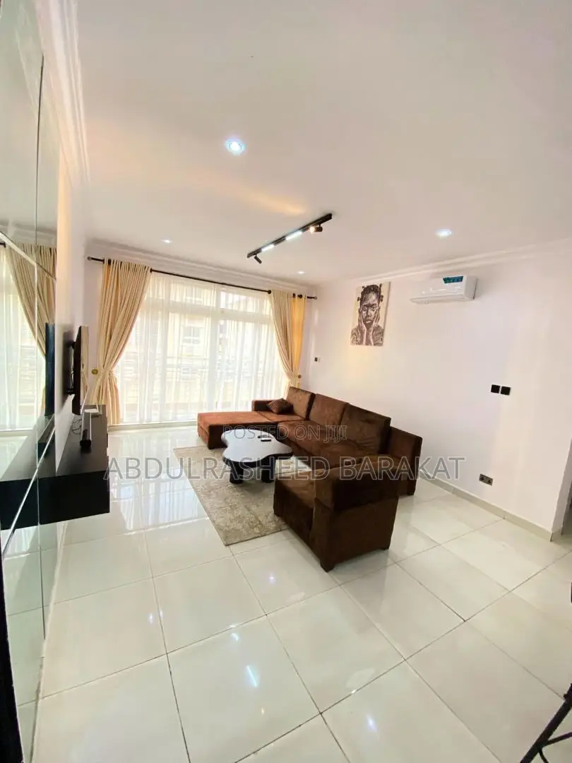 Luxury Spacious Three Bedroom Apartment With Balcony Nice Ambiance