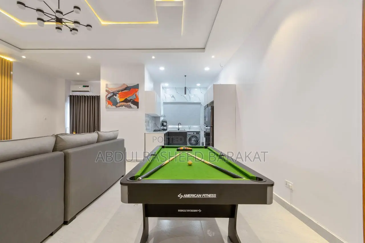 Luxury One Bedroom Apartment With Rooftop Pool