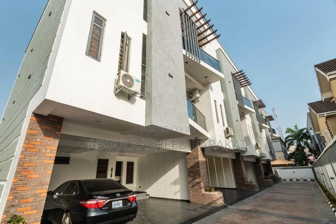 Luxury Four Bedroom Apartment With Ps5 Snooker Gym
