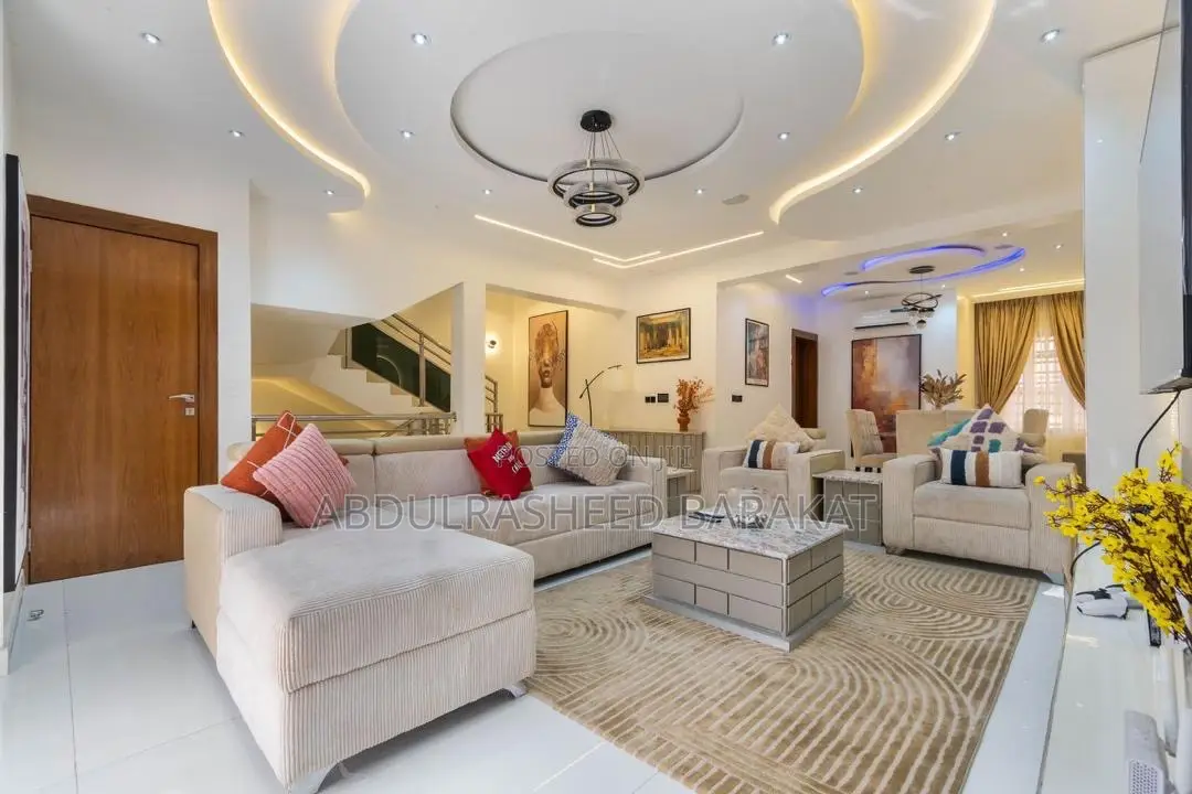 Luxury Four Bedroom Apartment With Ps5 Snooker Gym