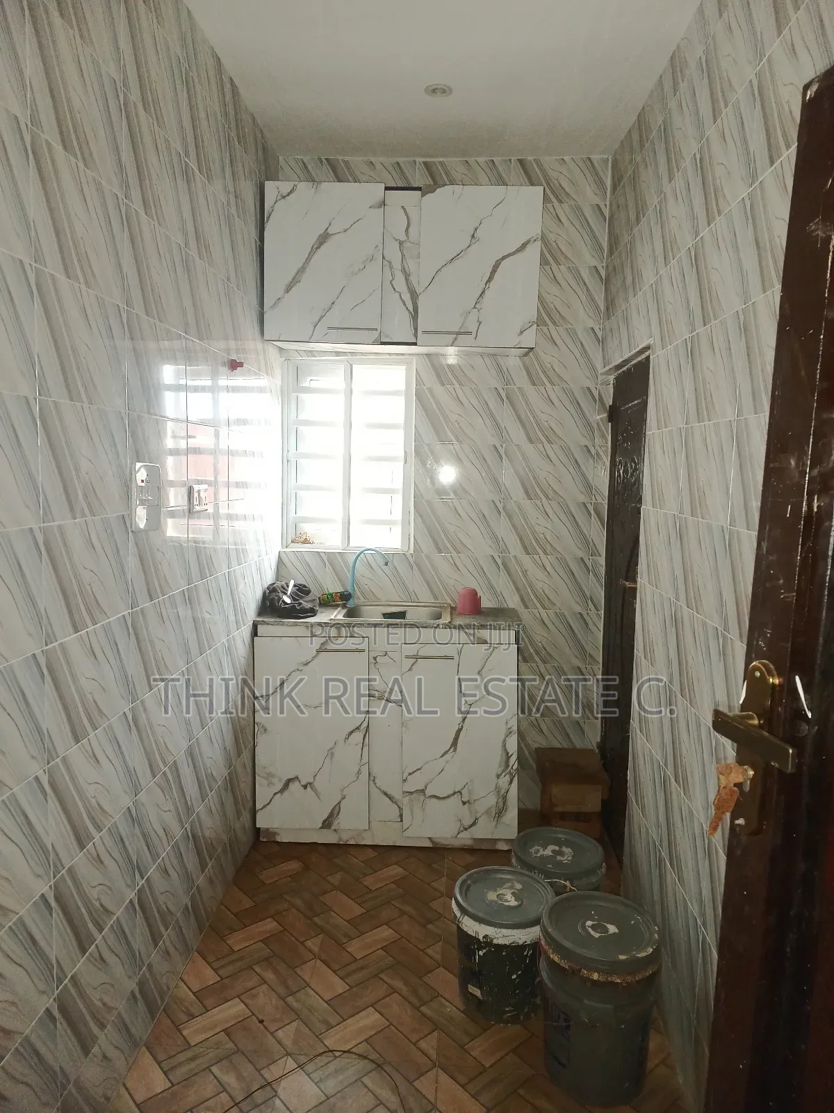 1bdrm Room & Parlour in Aduwawa, Benin City for rent