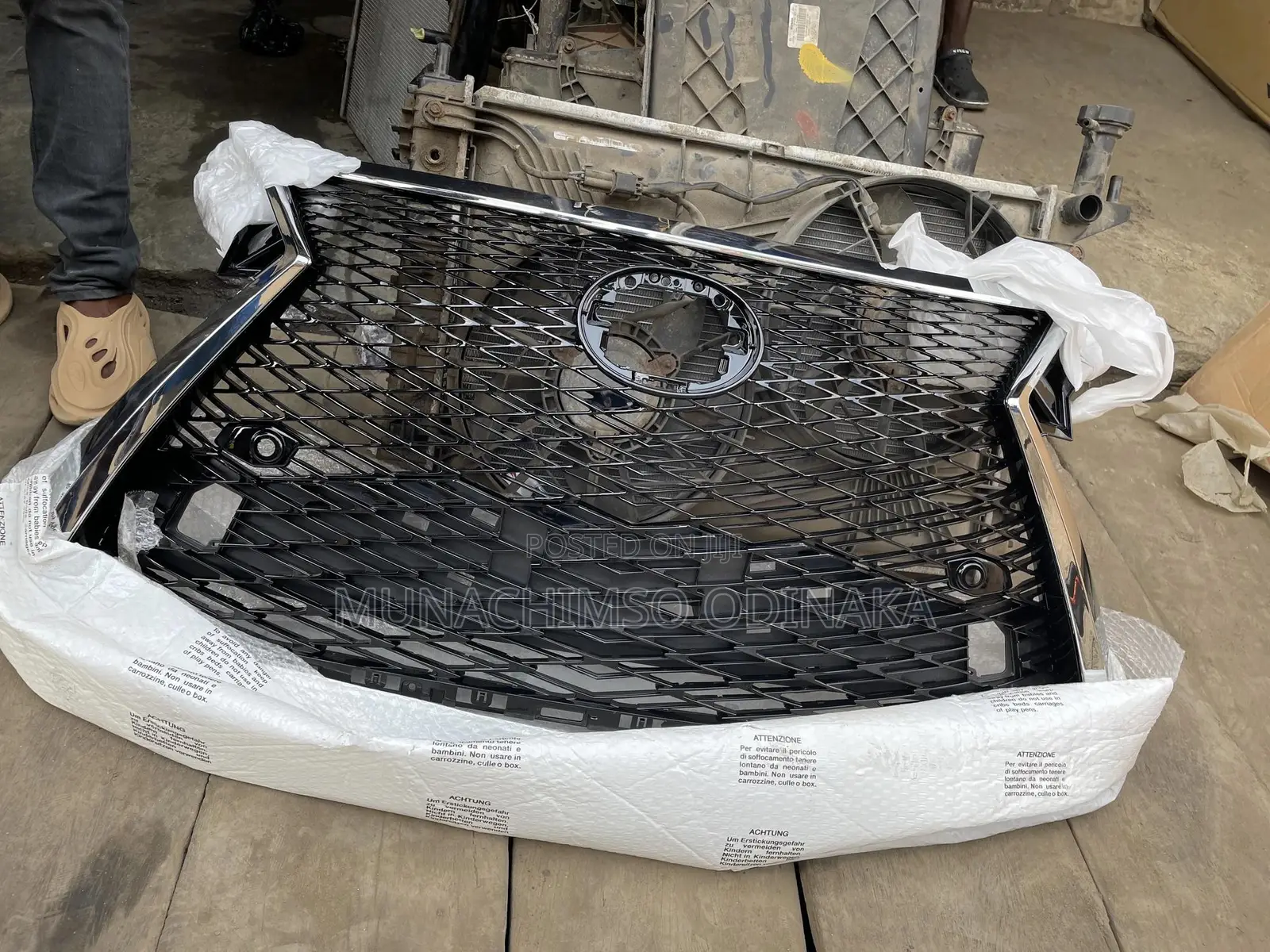 Front Grill Rx 350 2018