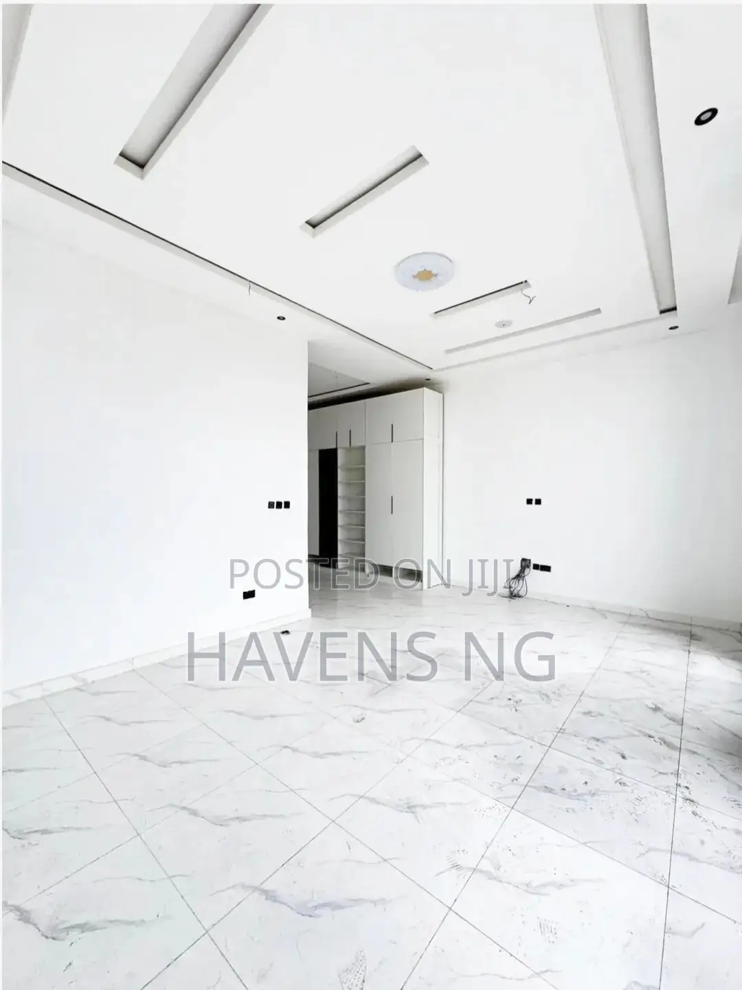 5bdrm Duplex in Sangotedo for sale