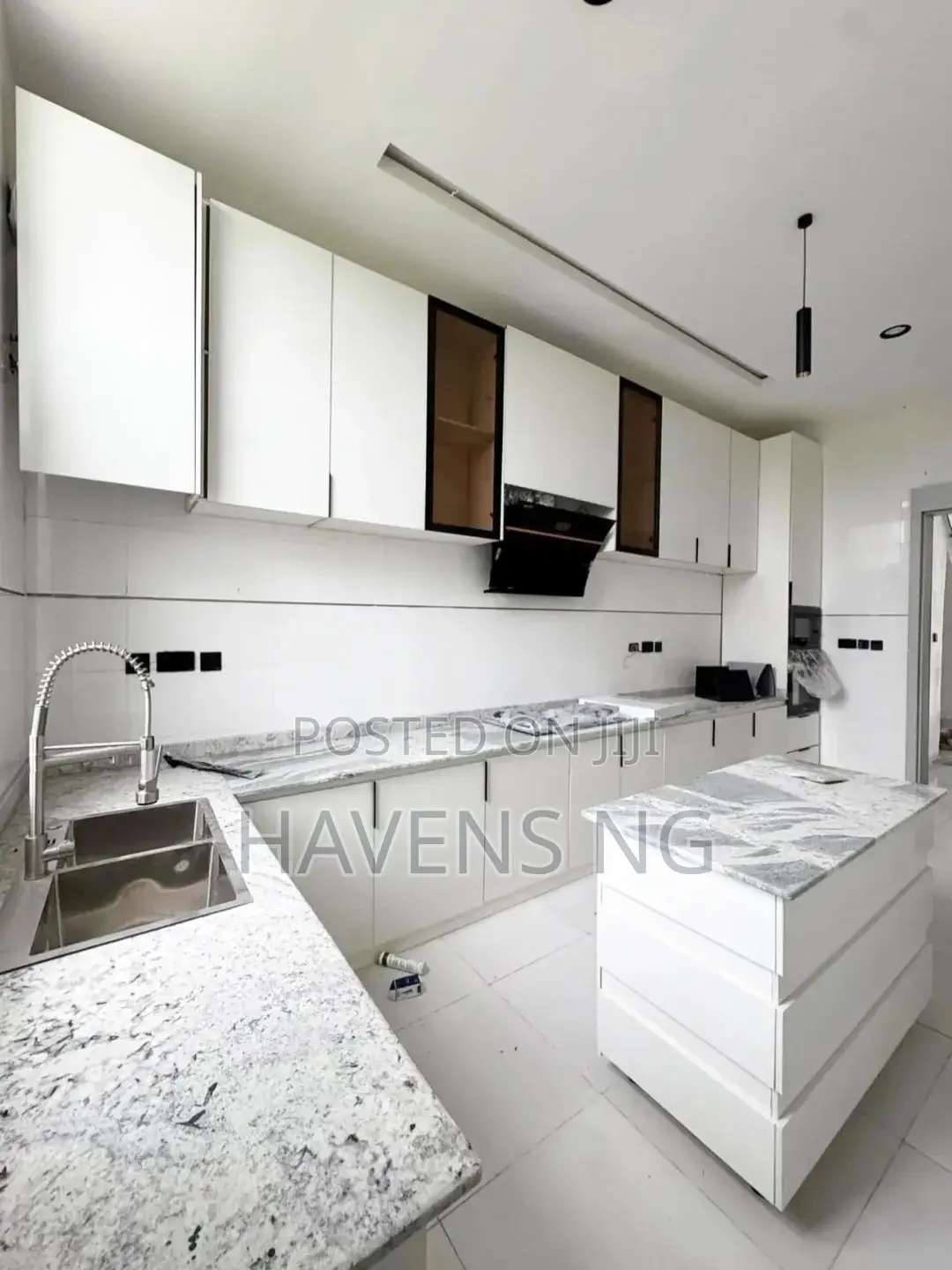 5bdrm Duplex in Sangotedo for sale