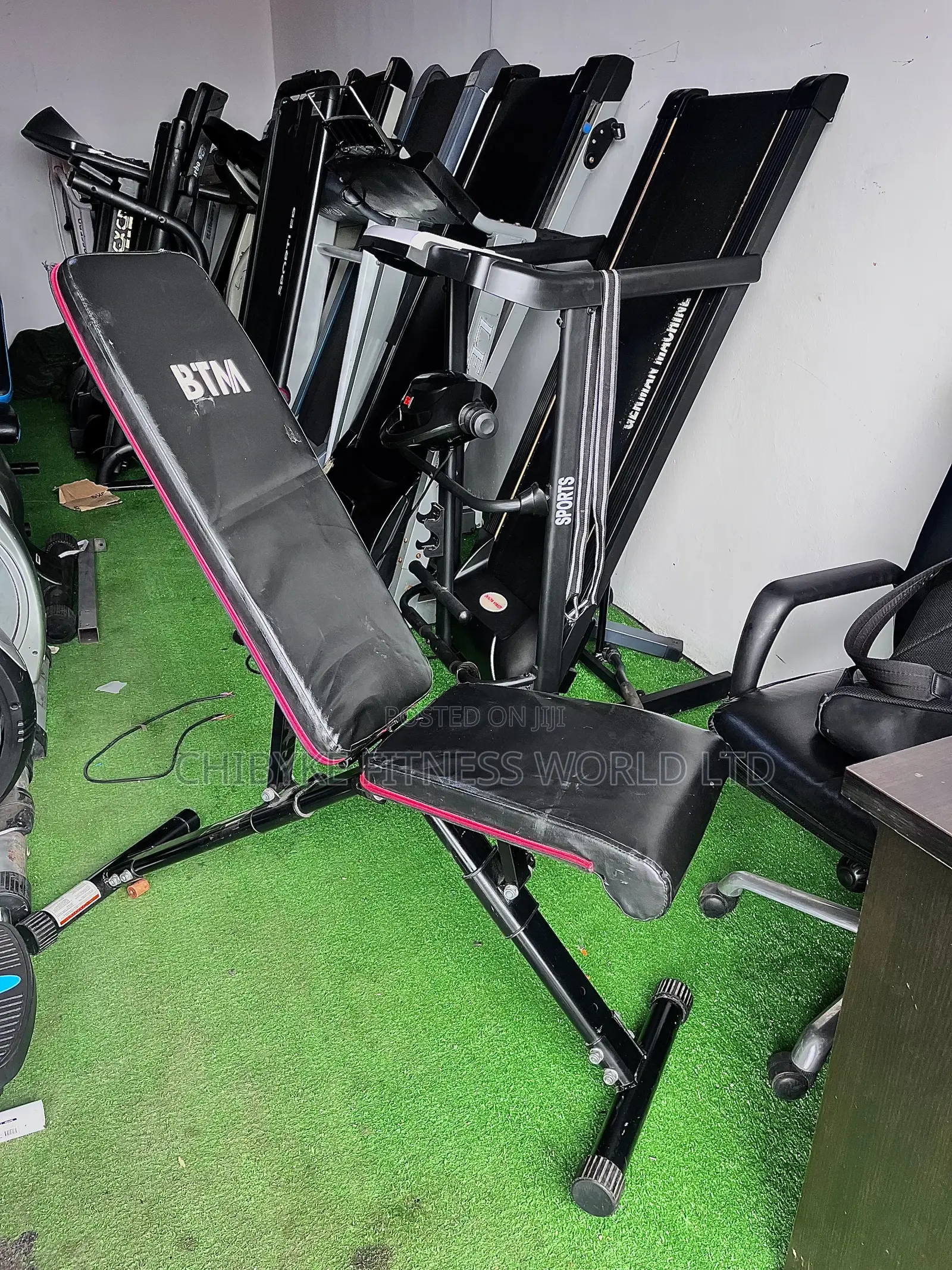 Commercial Incline Bench