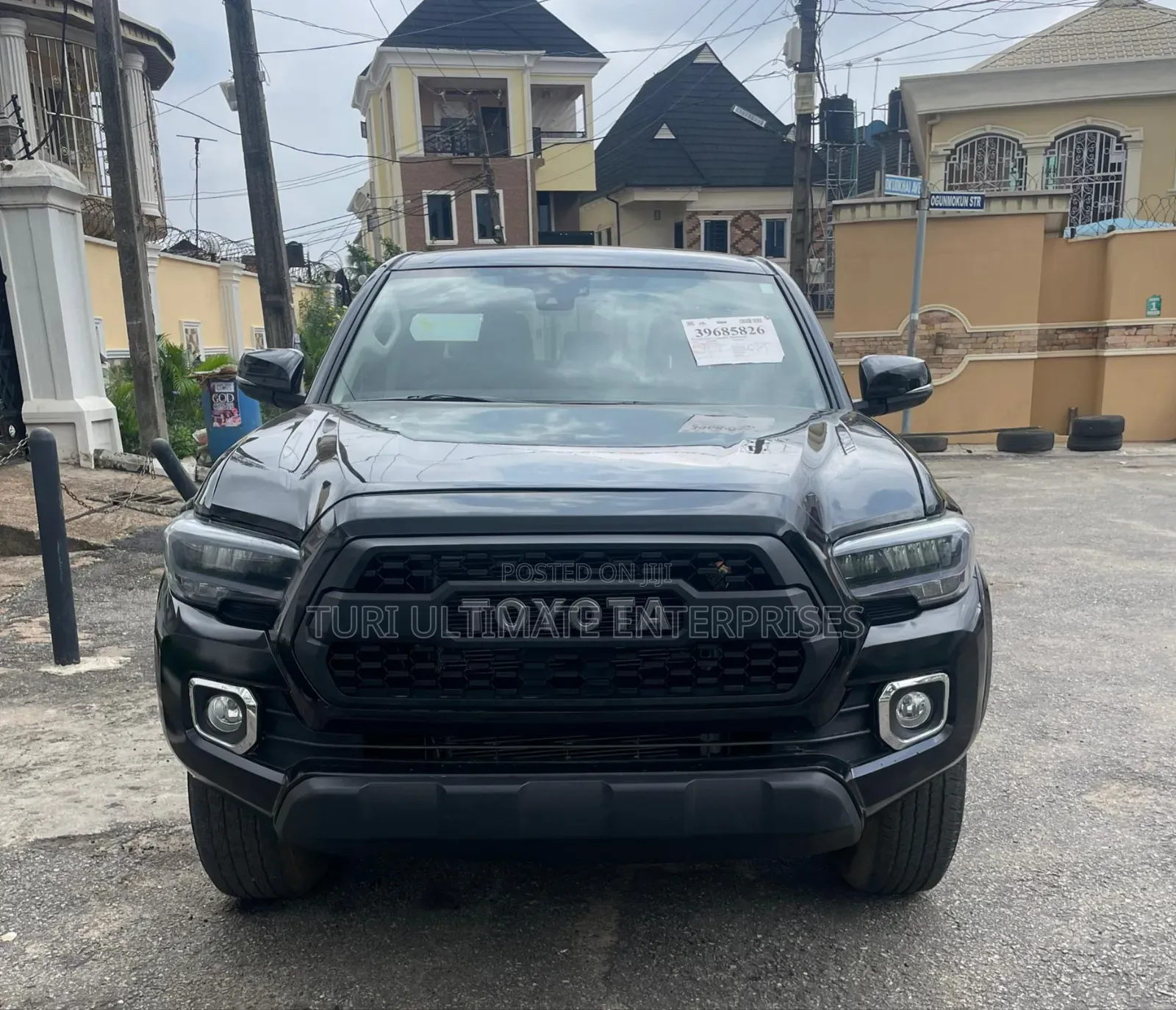Toyota Tacoma SR5 2022 Black