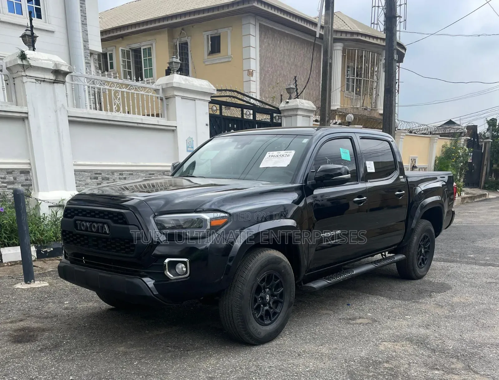 Toyota Tacoma SR5 2022 Black