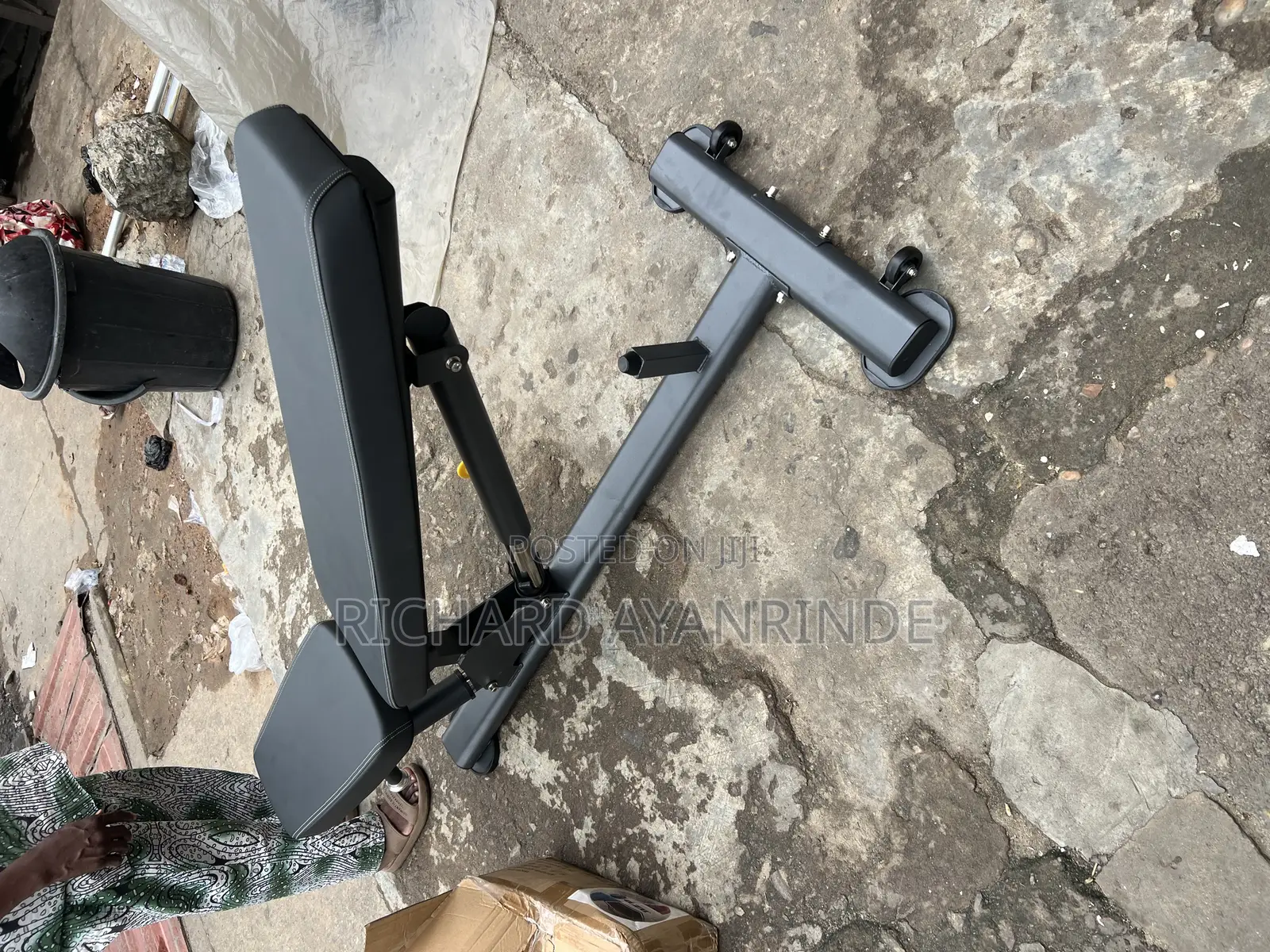 Commercial Sit Up Bench