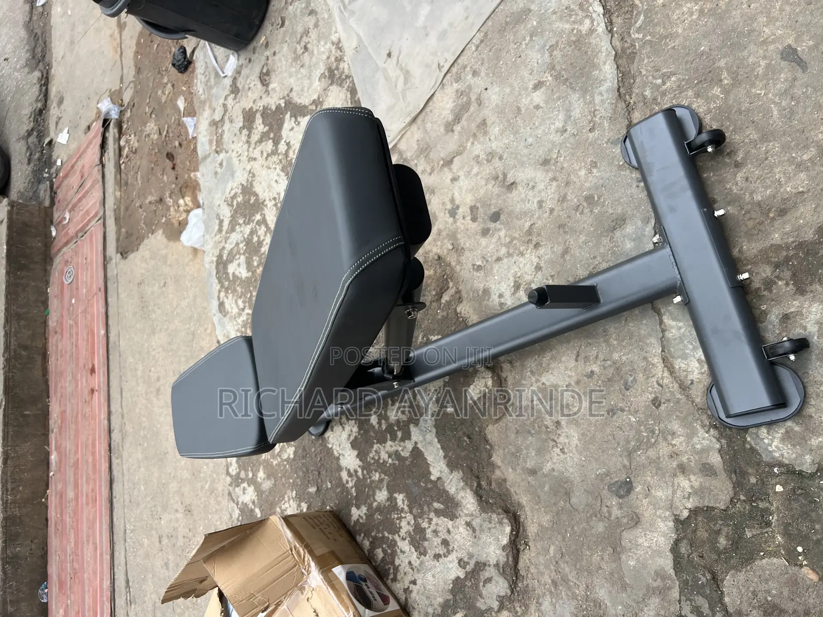 Commercial Sit Up Bench