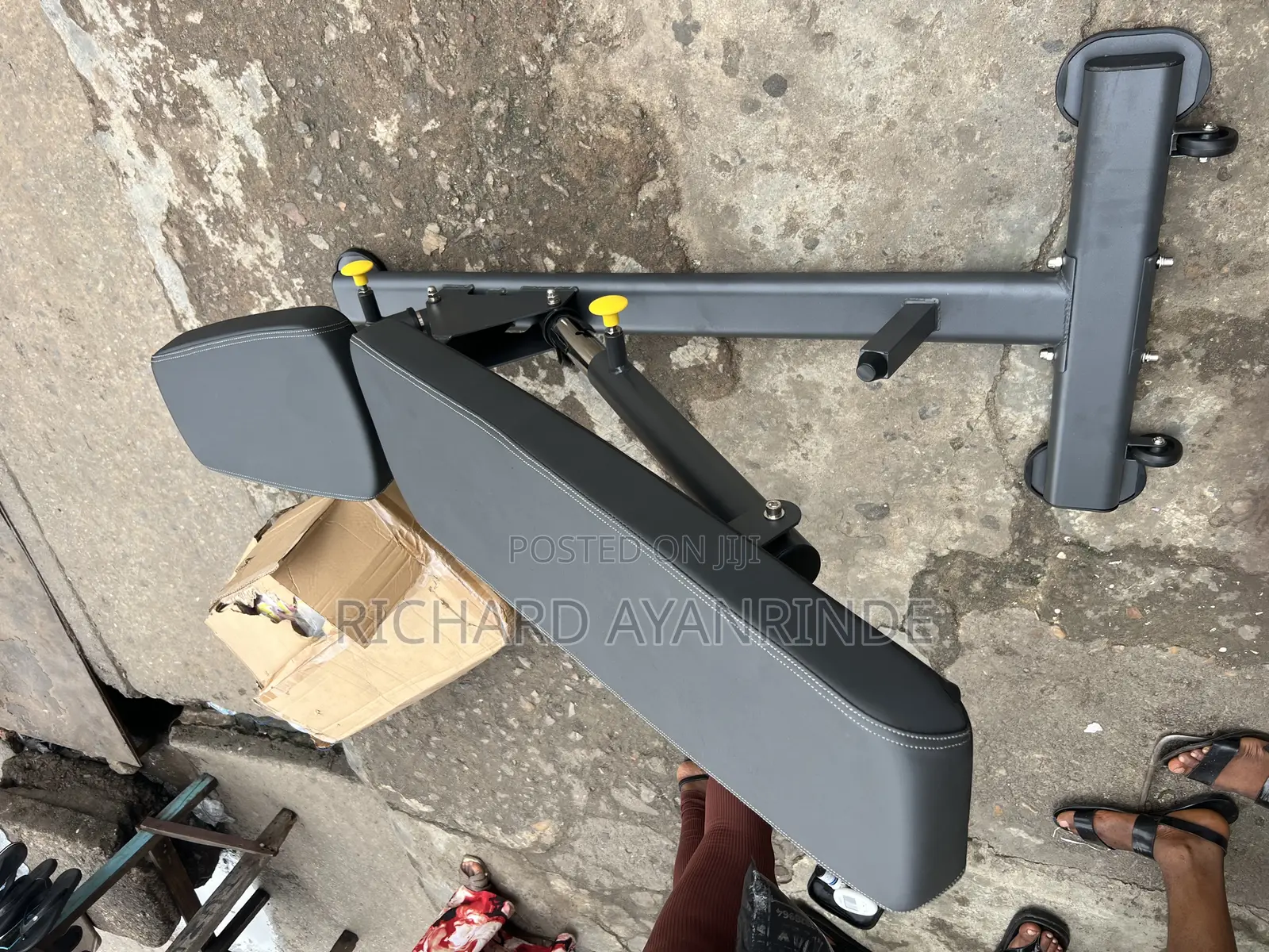 Commercial Sit Up Bench