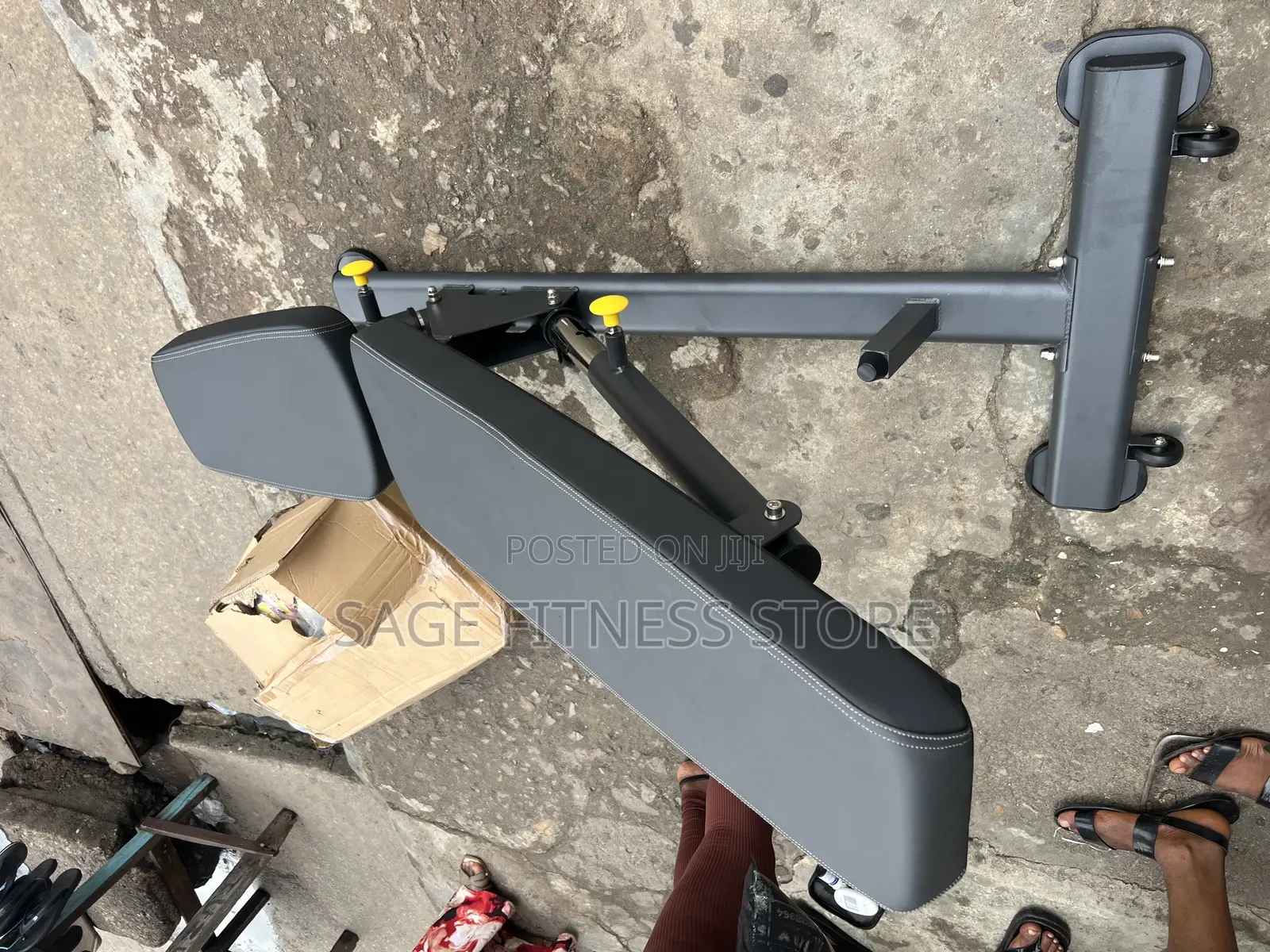 Commercial Sit Up Bench