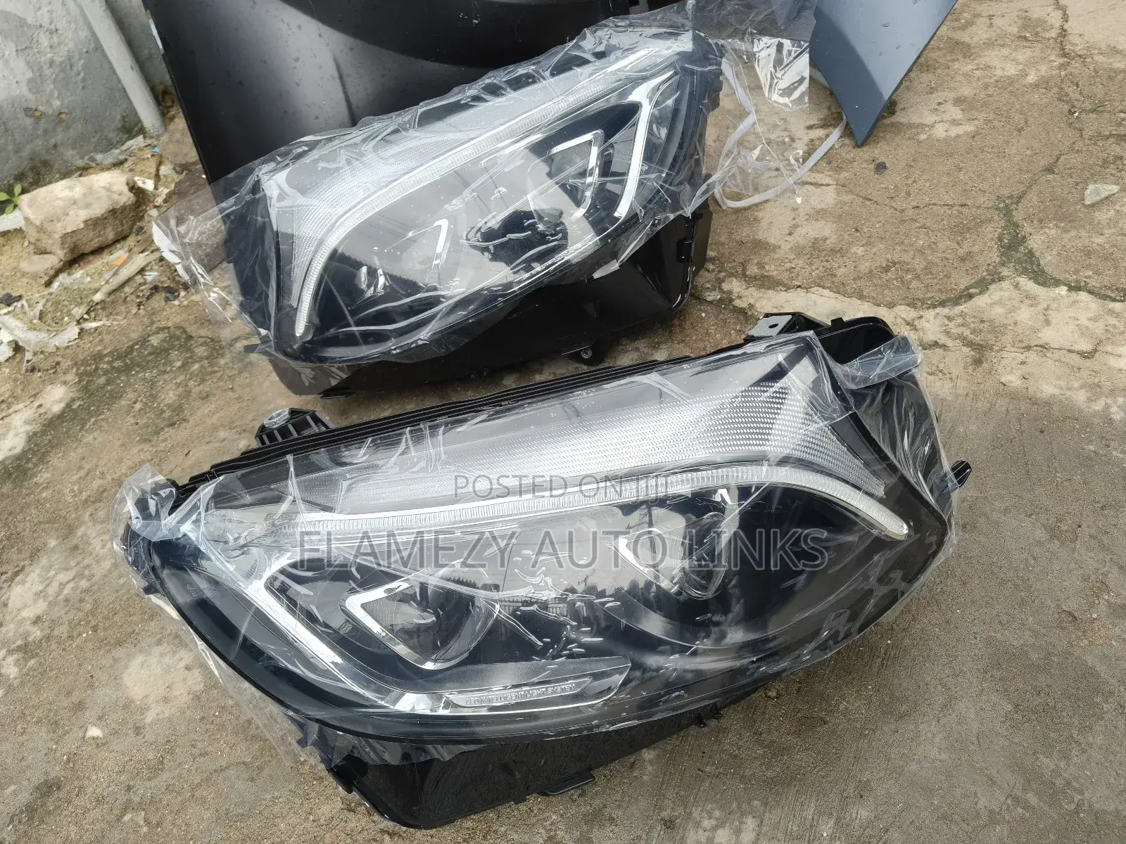 GLC 300 Headlamp Led Charger (Plug and Play)