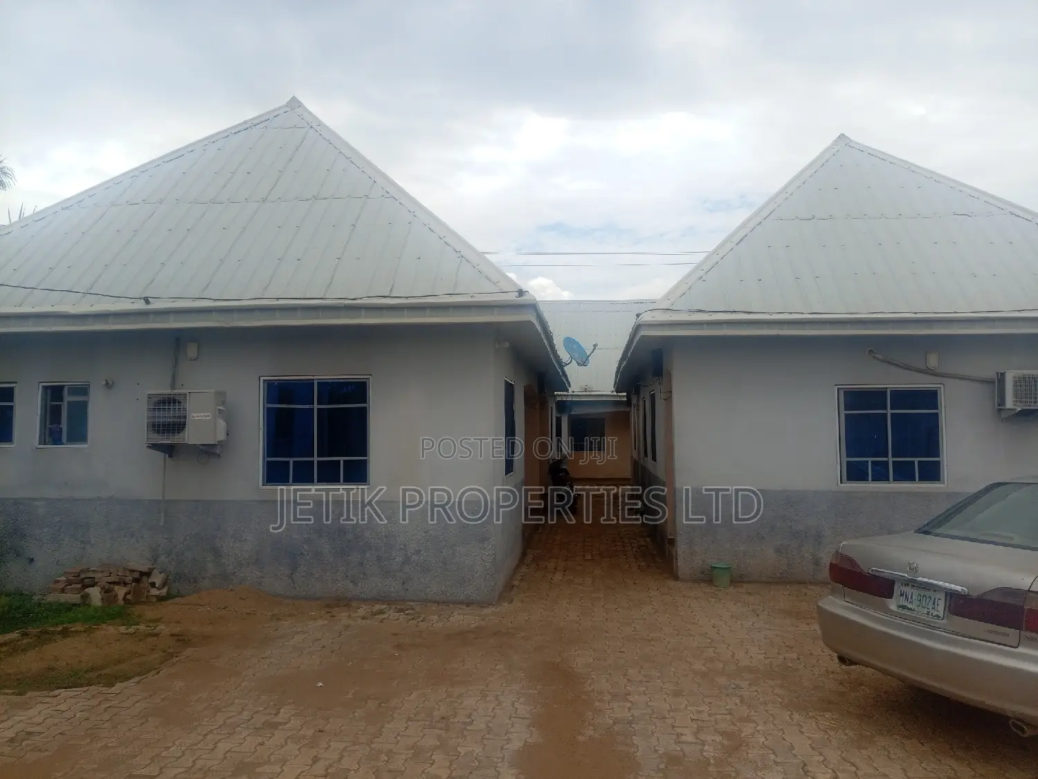 7bdrm Block of Flats in School Lane, Makurdi for sale