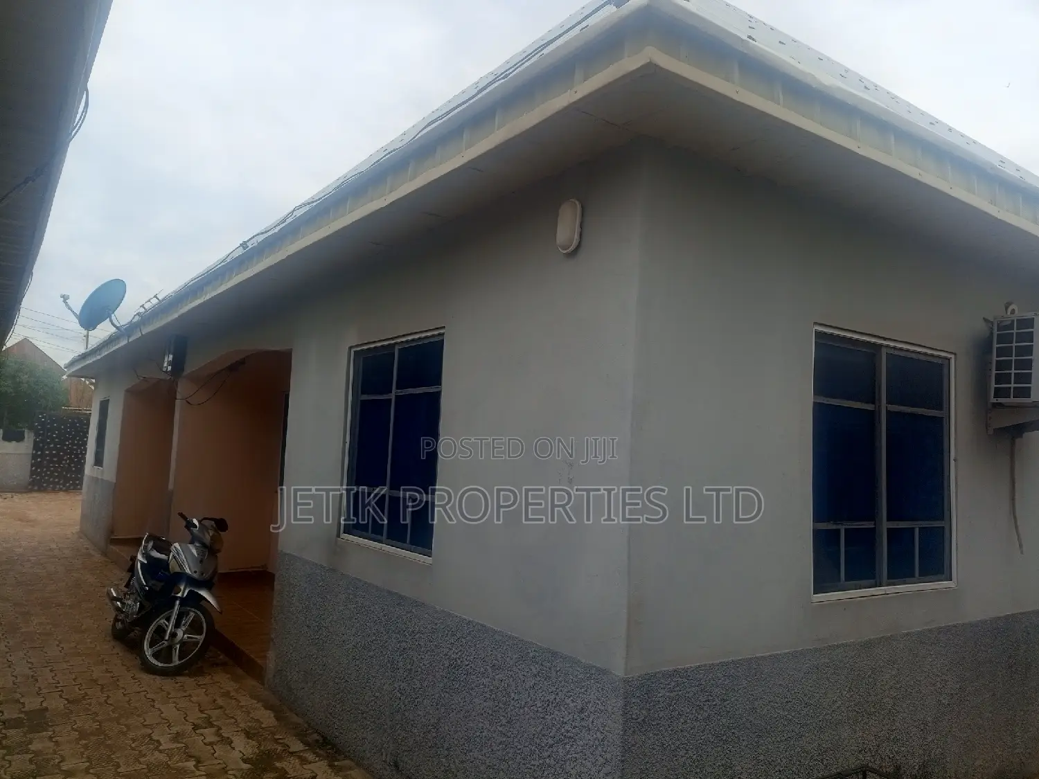 7bdrm Block of Flats in School Lane, Makurdi for sale