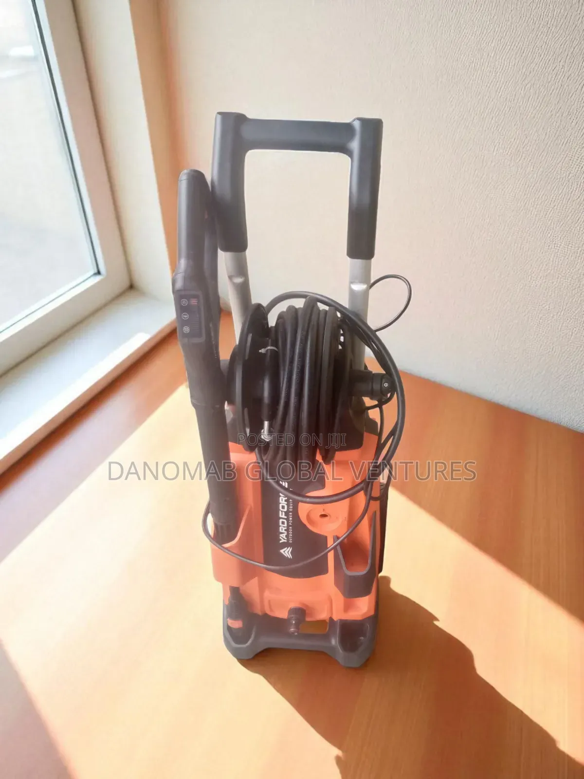 Yardforce 2200 High Pressure Washer Soap Tank Brush